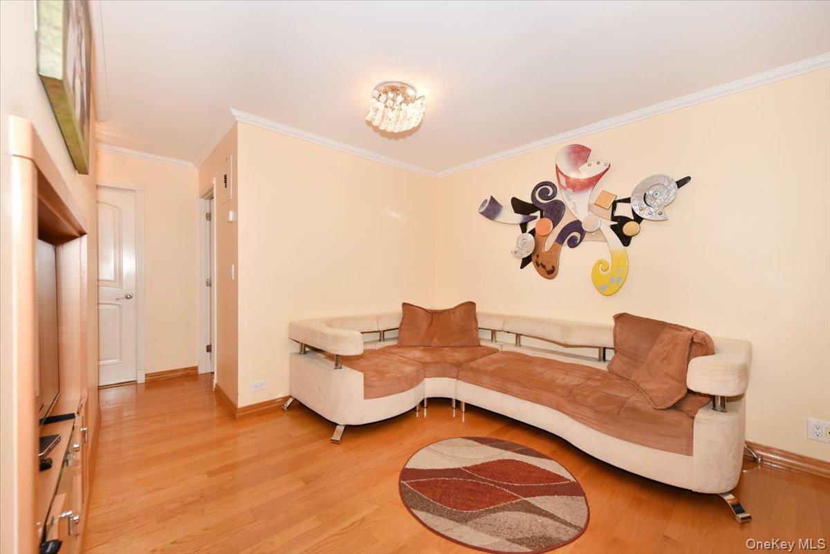 9737 63rd Road 10e Property Photo 7