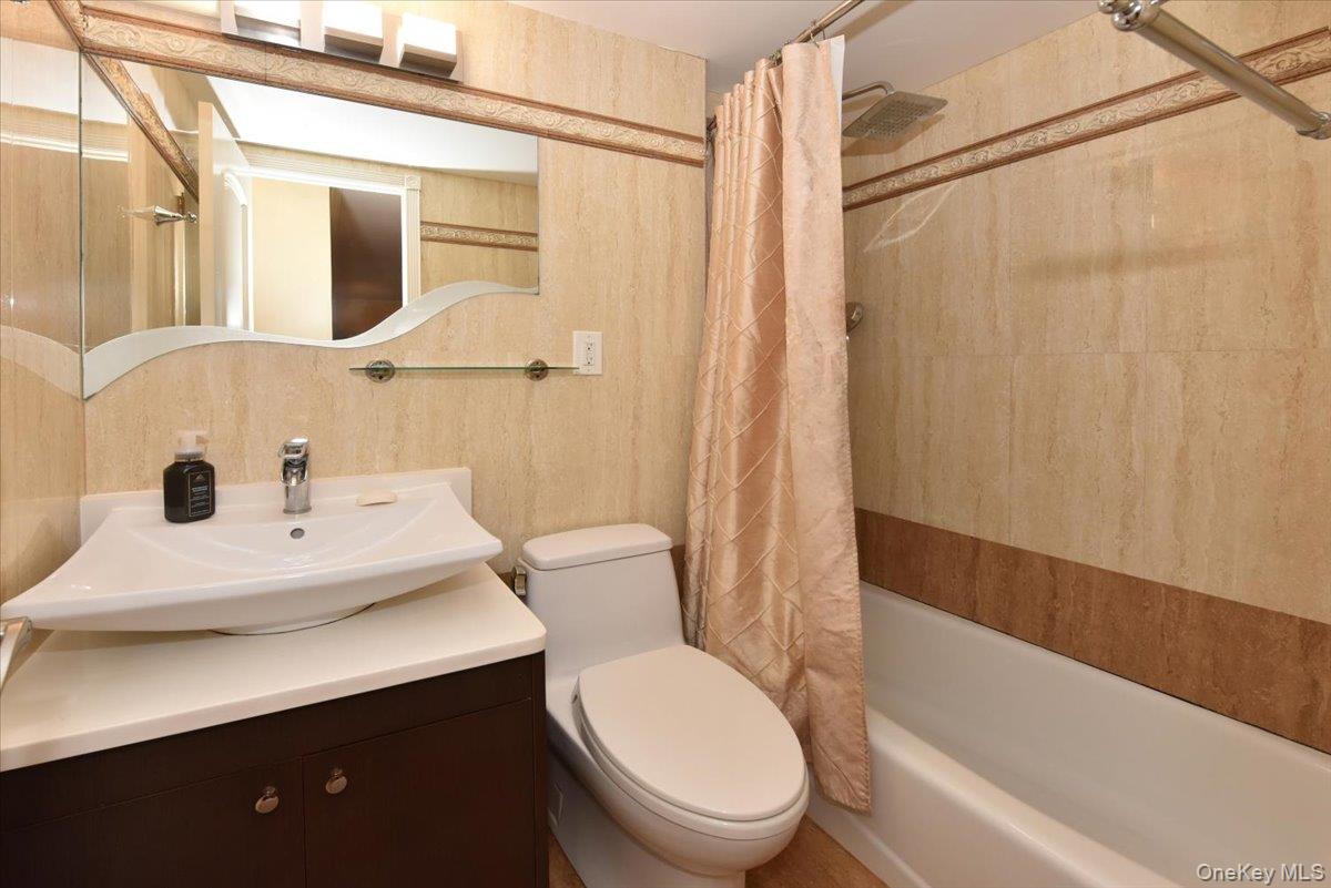 9737 63rd Road 10e Property Photo 25