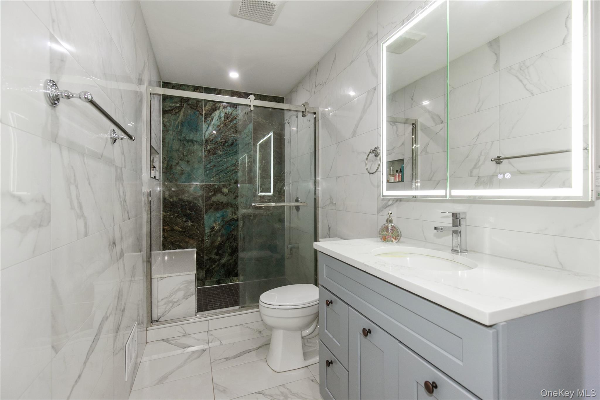 1519 New Hyde Park Drive Property Photo 27