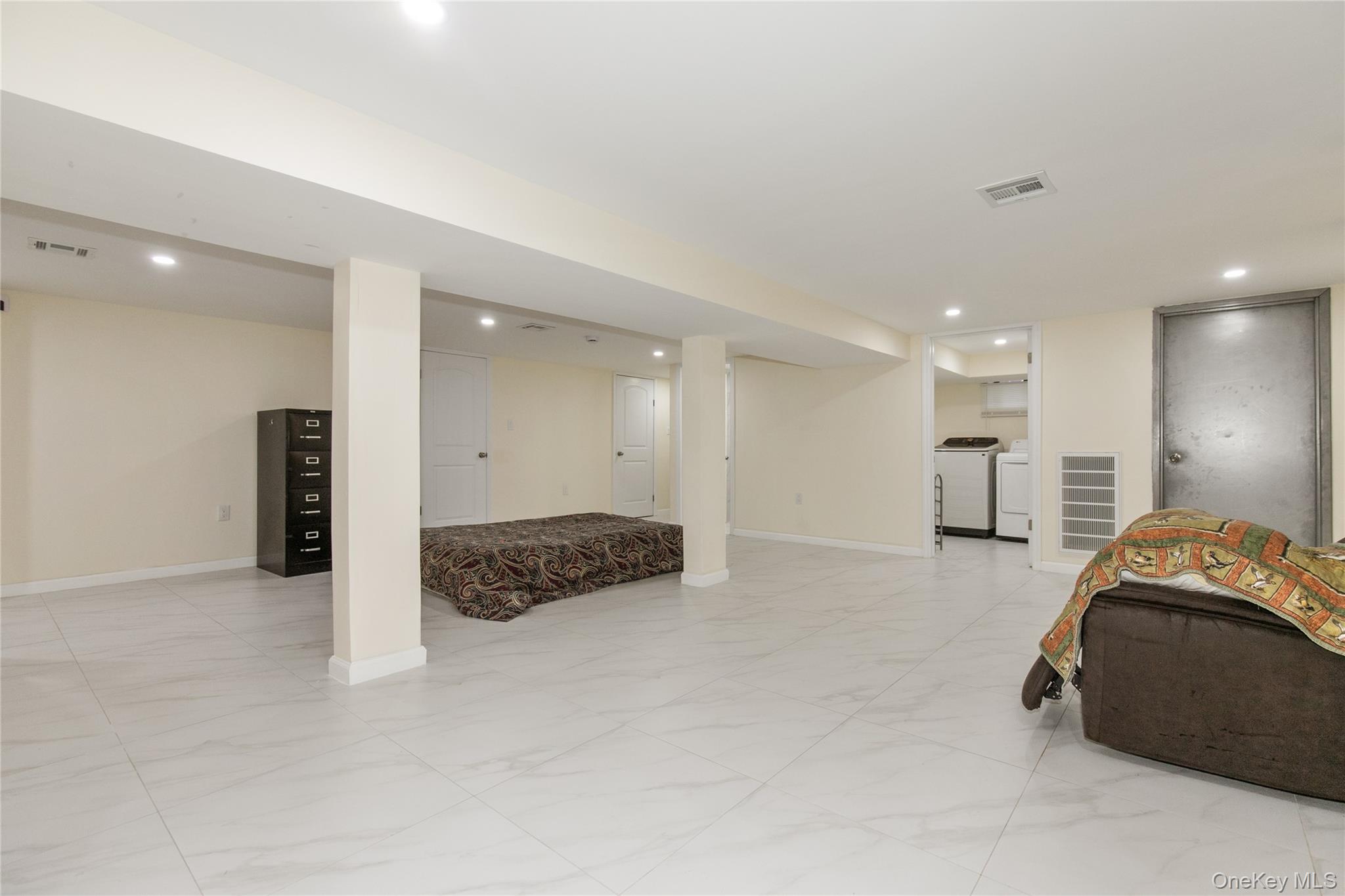 1519 New Hyde Park Drive Property Photo 41