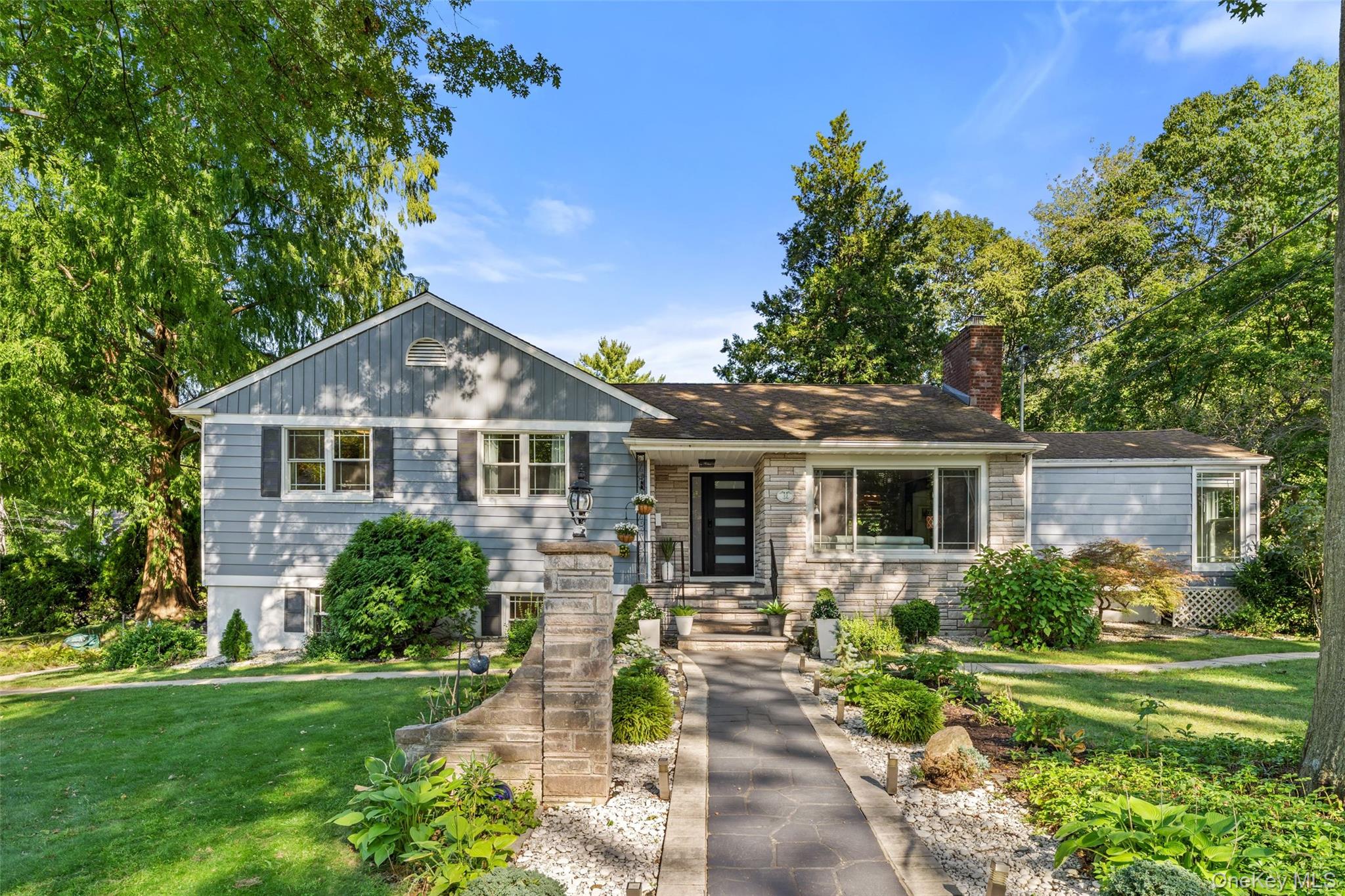 12 Longspur Road Property Photo 1
