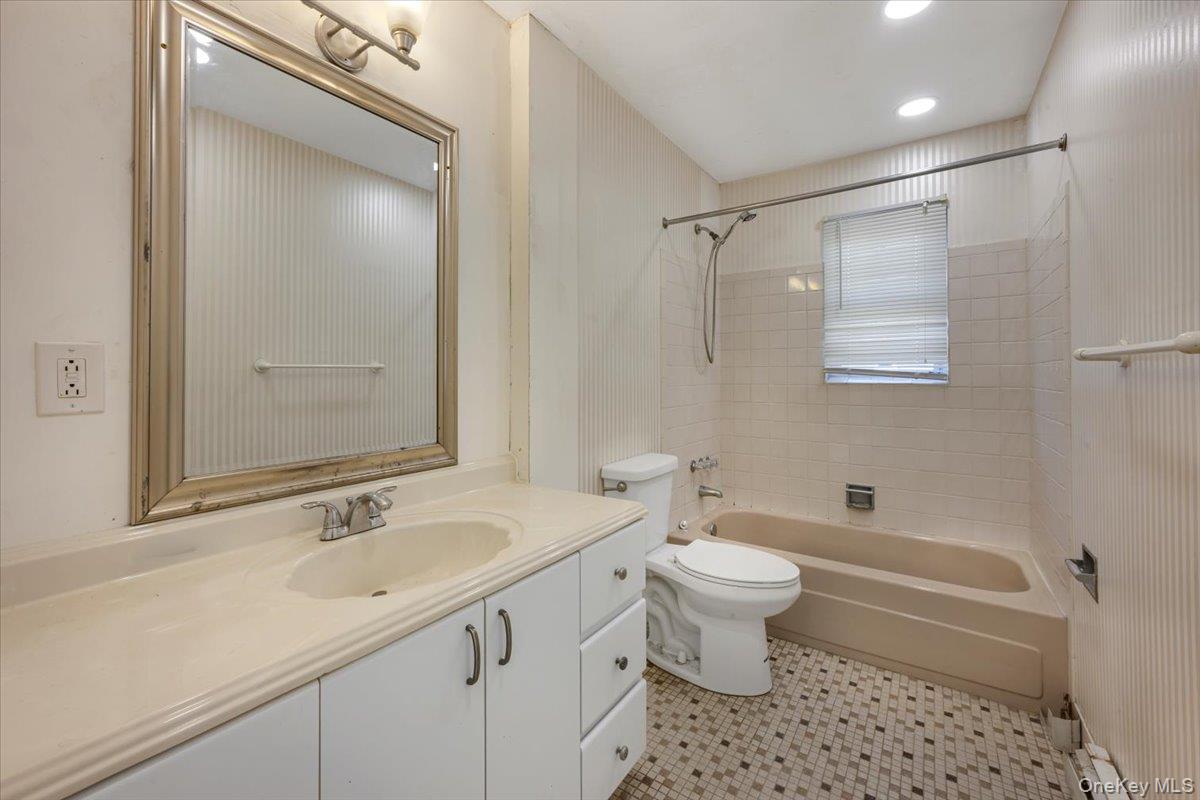 5 Central Avenue Property Photo 17