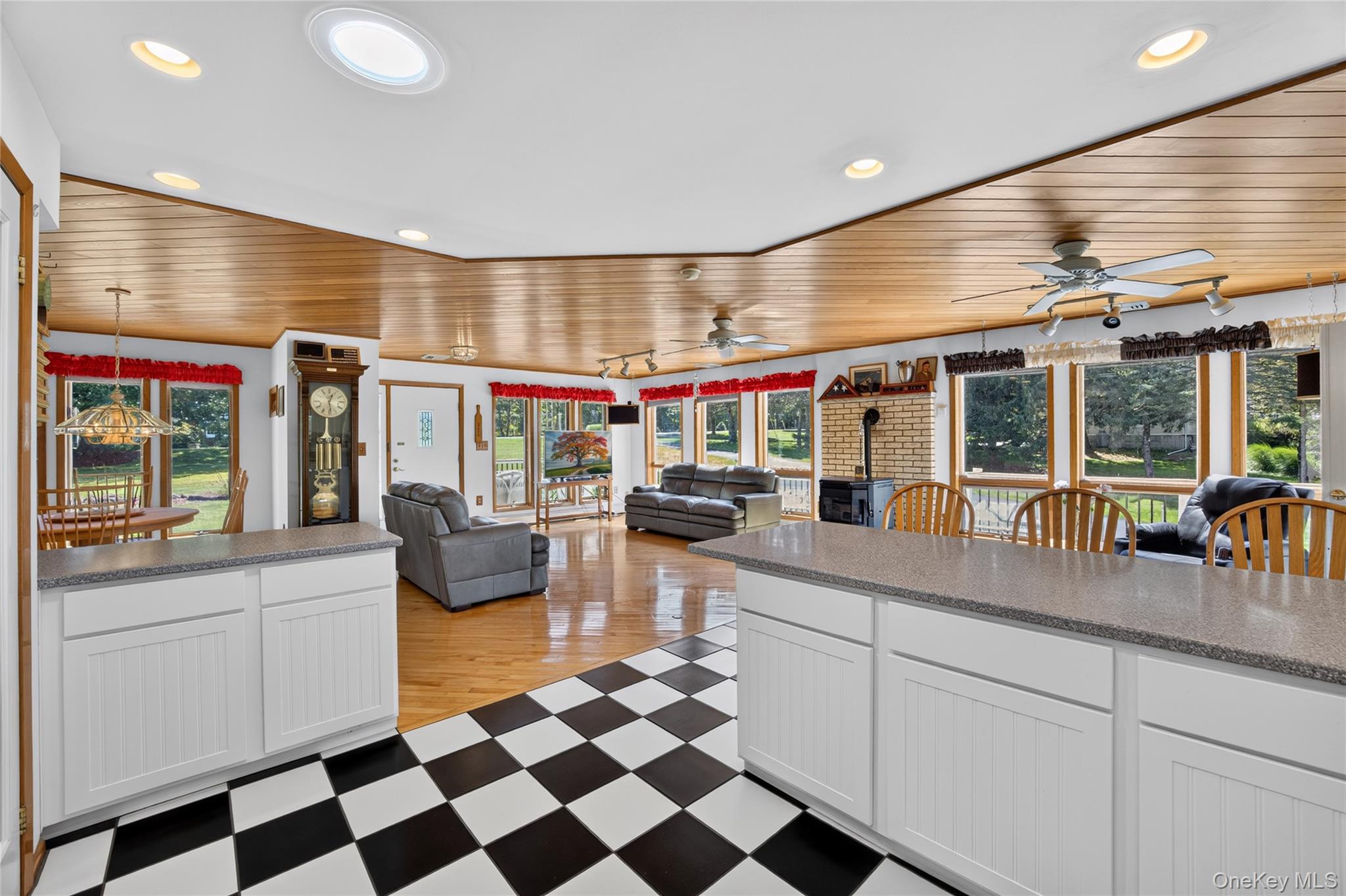 122 Dekay Road Property Photo 16