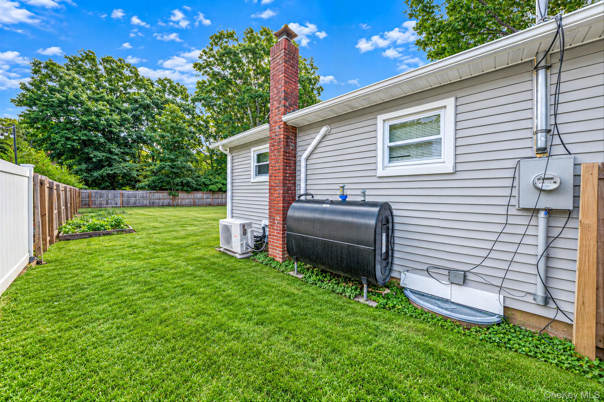 33 Pine Cone Street Property Photo 5