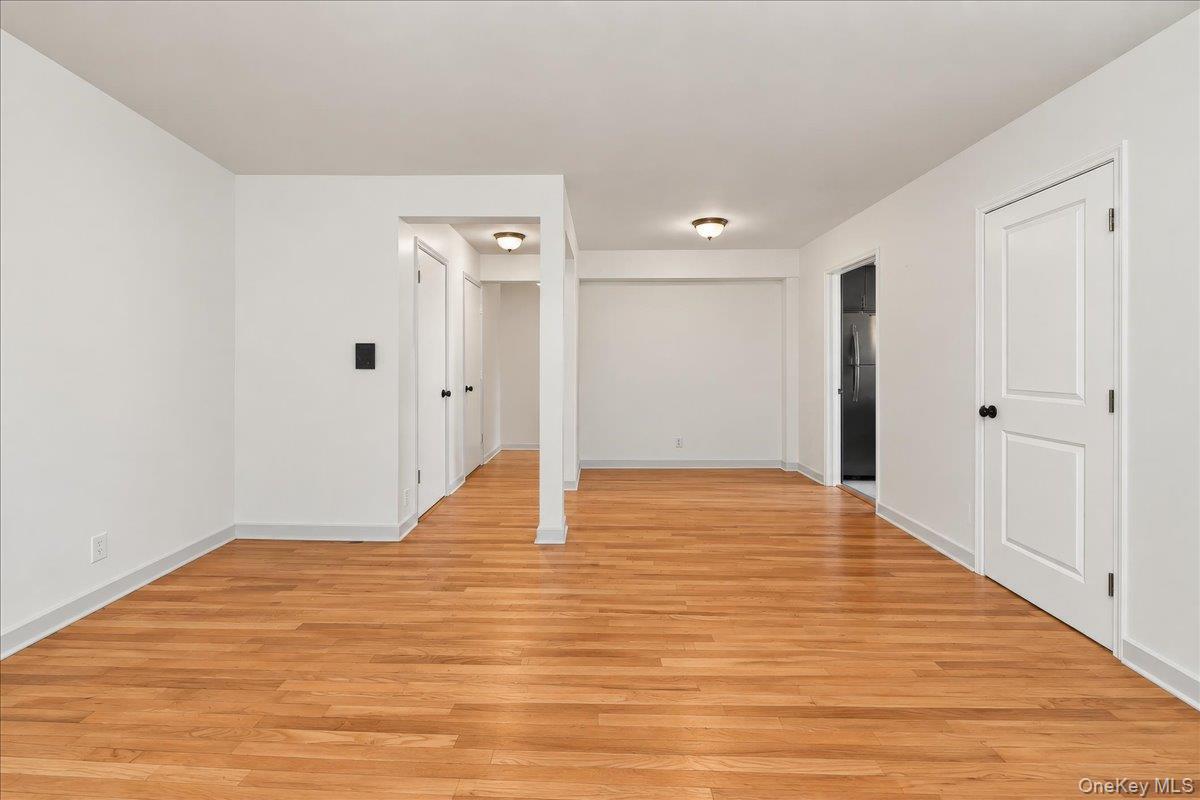 150 Ravine Avenue 3b Property Photo 12