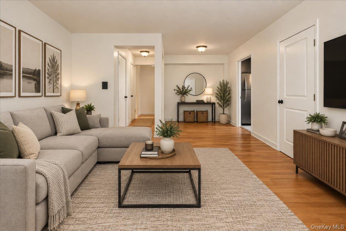 150 Ravine Avenue 3b Property Photo 13