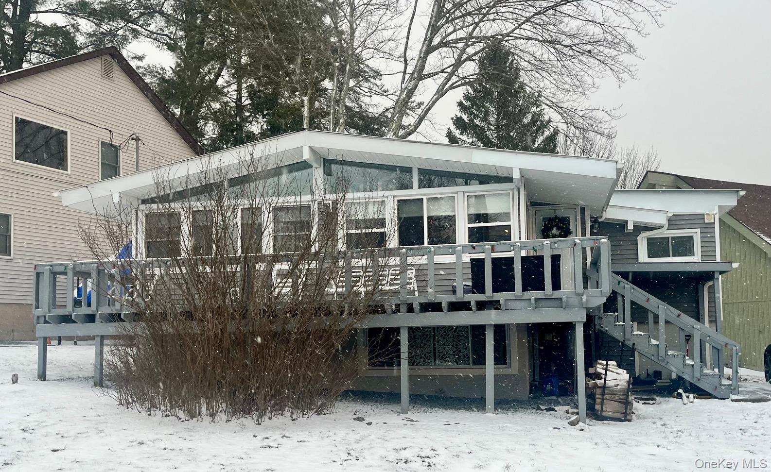 53 Lakeview Road Property Photo 1