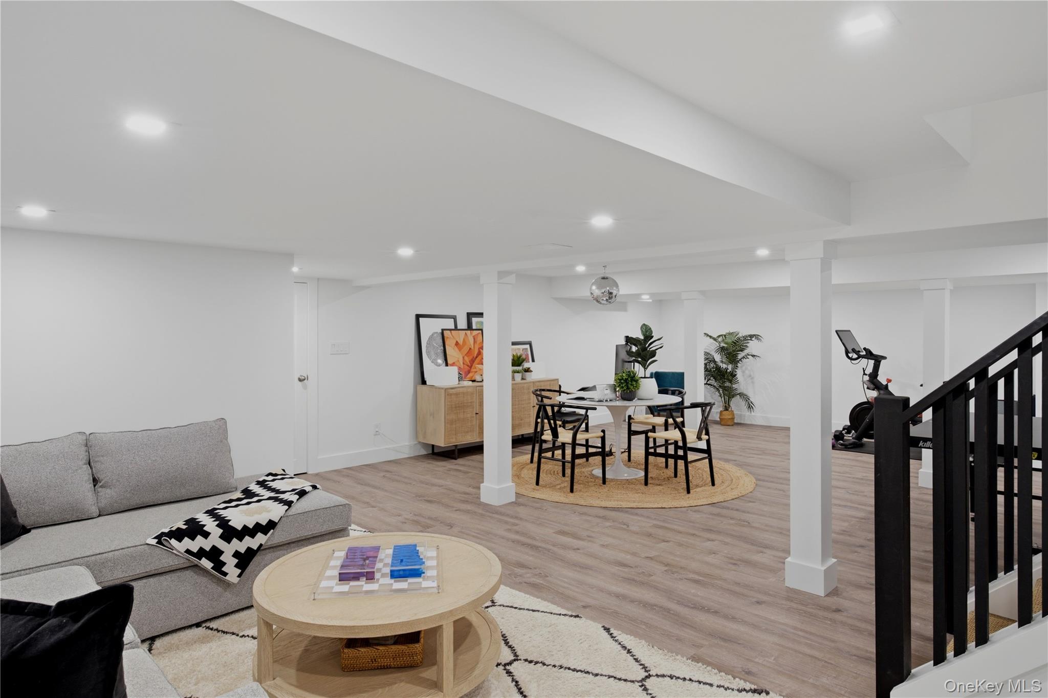 12 Surrey Court Property Photo 18