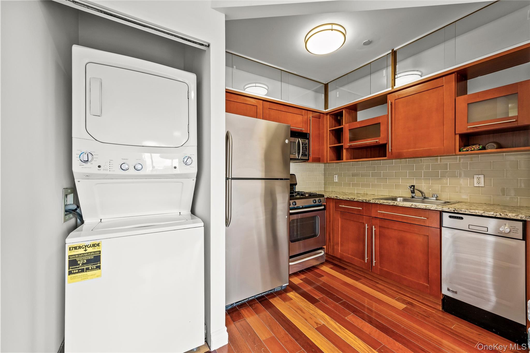30-85 Vernon Boulevard 6e Property Photo 7
