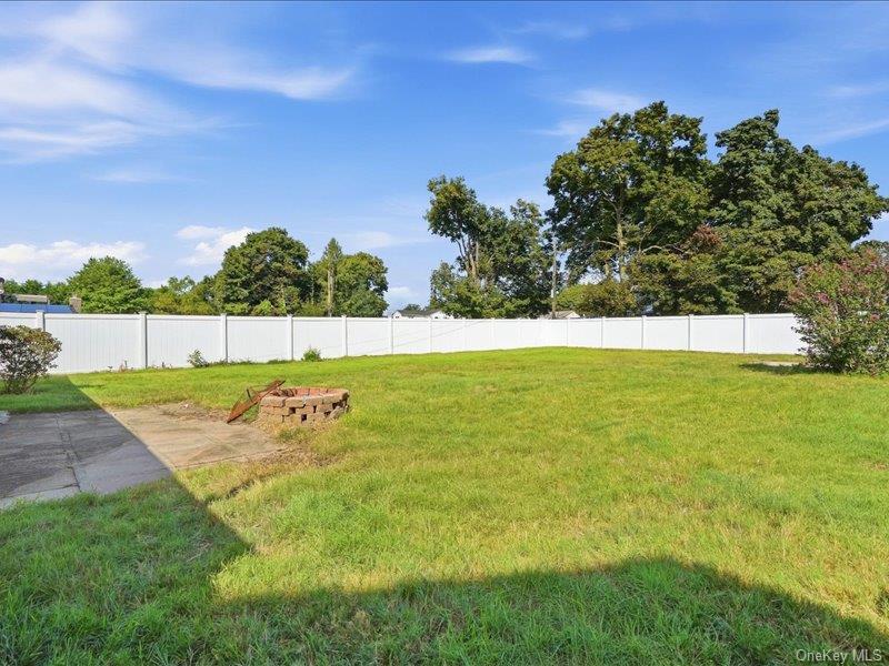 11 Hoover Lane Property Photo 19
