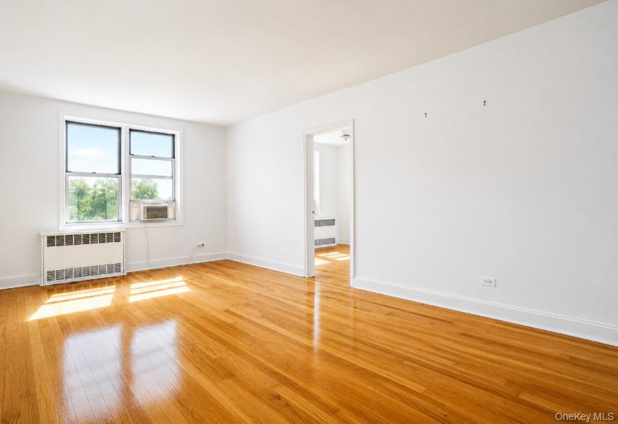 63-45 Saunders Street 3e Property Photo 2