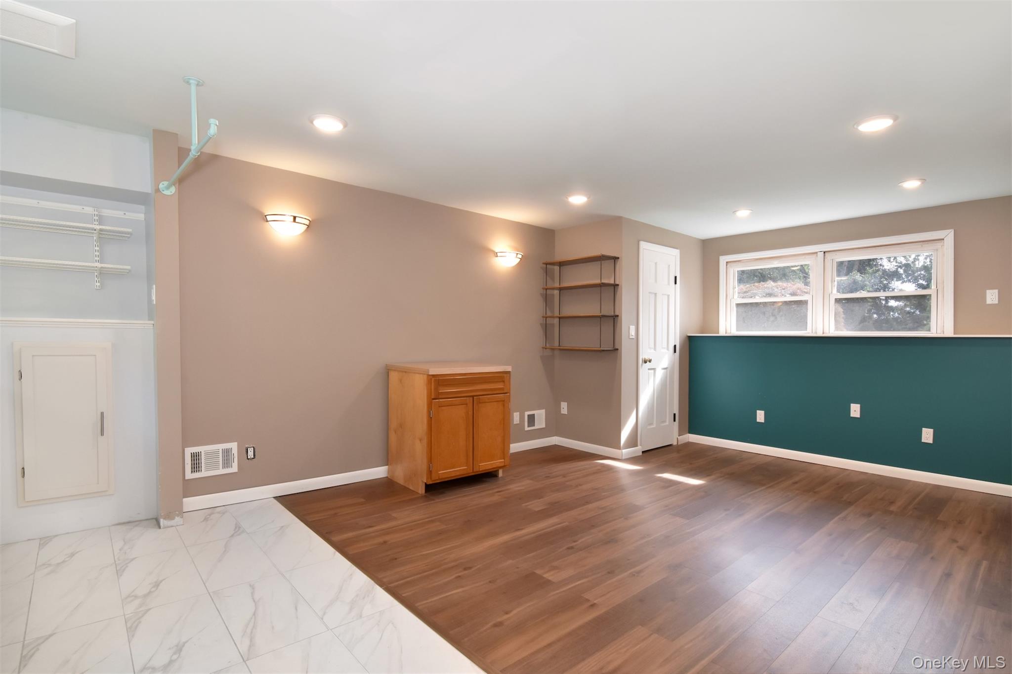 27 White Plains Avenue Property Photo 13