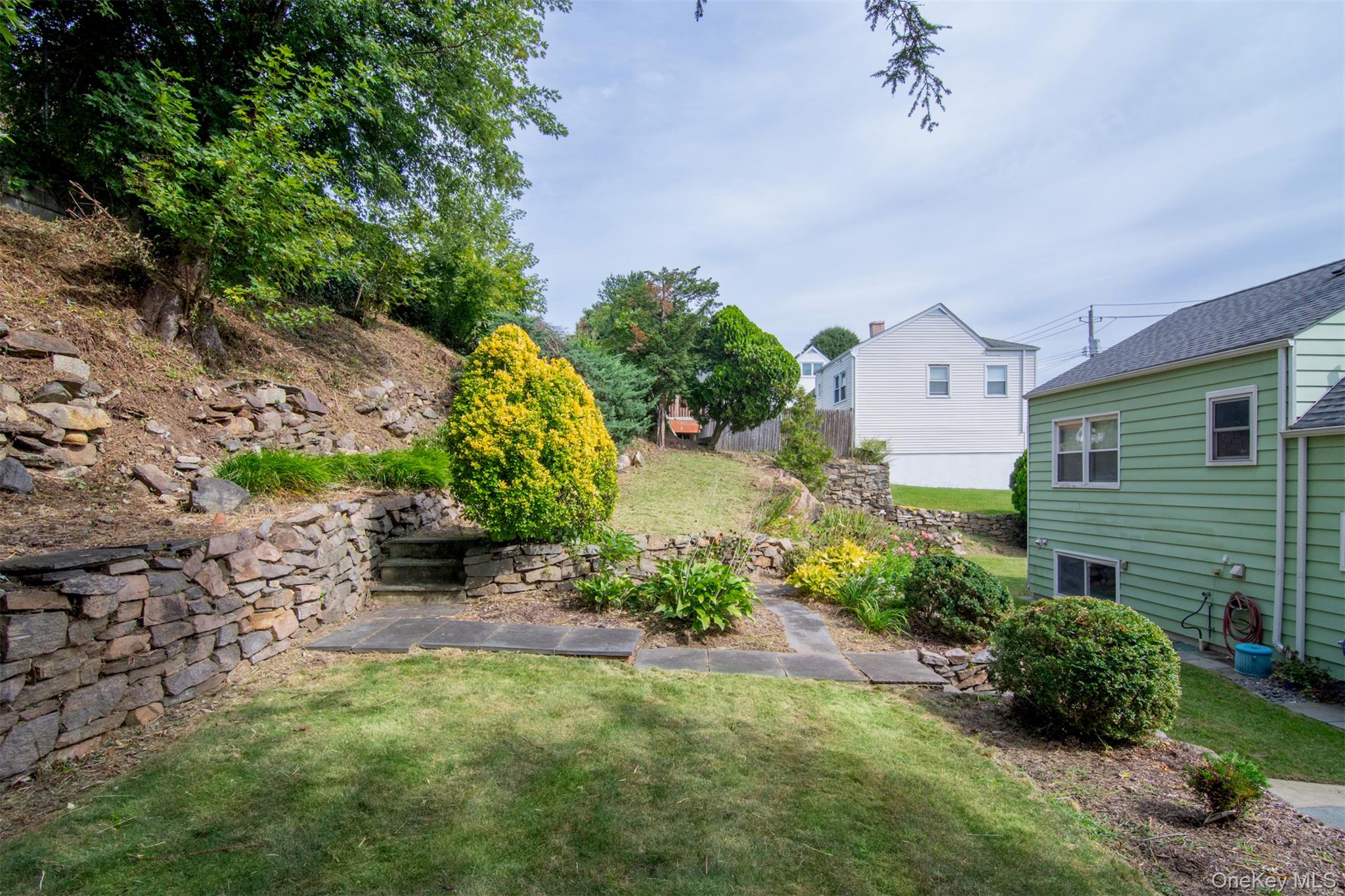 27 White Plains Avenue Property Photo 19