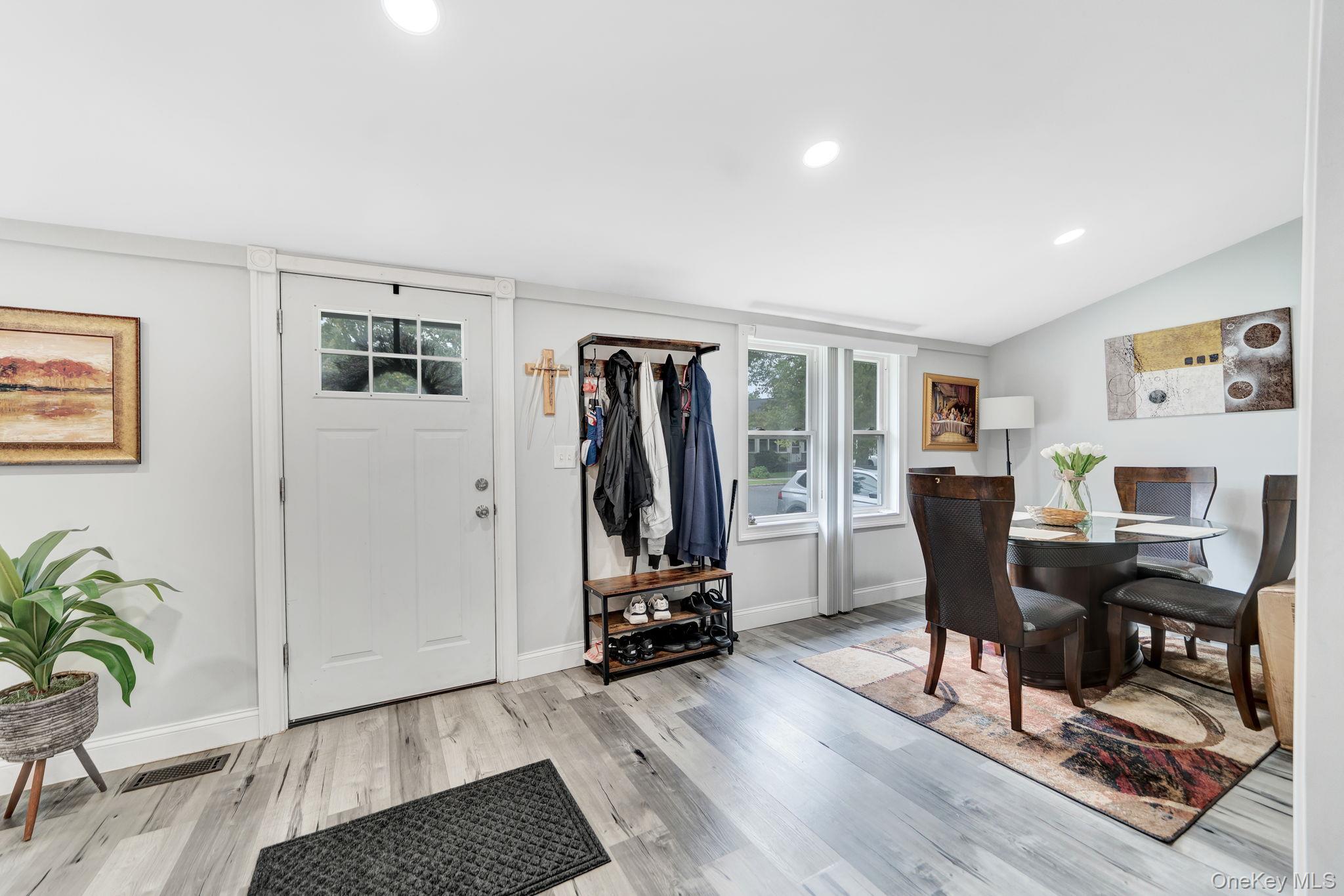 110 N Park Avenue Property Photo 8