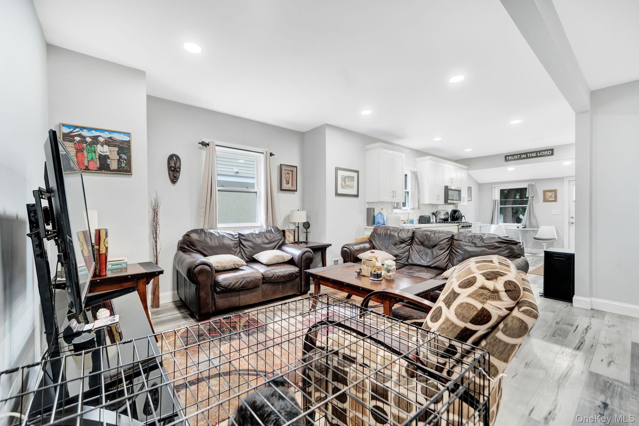 110 N Park Avenue Property Photo 10