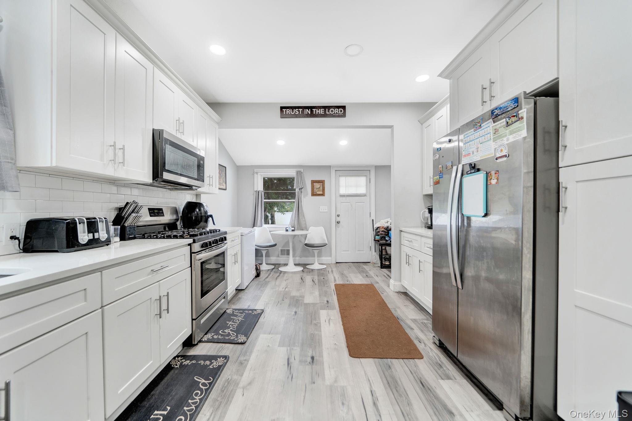 110 N Park Avenue Property Photo 15