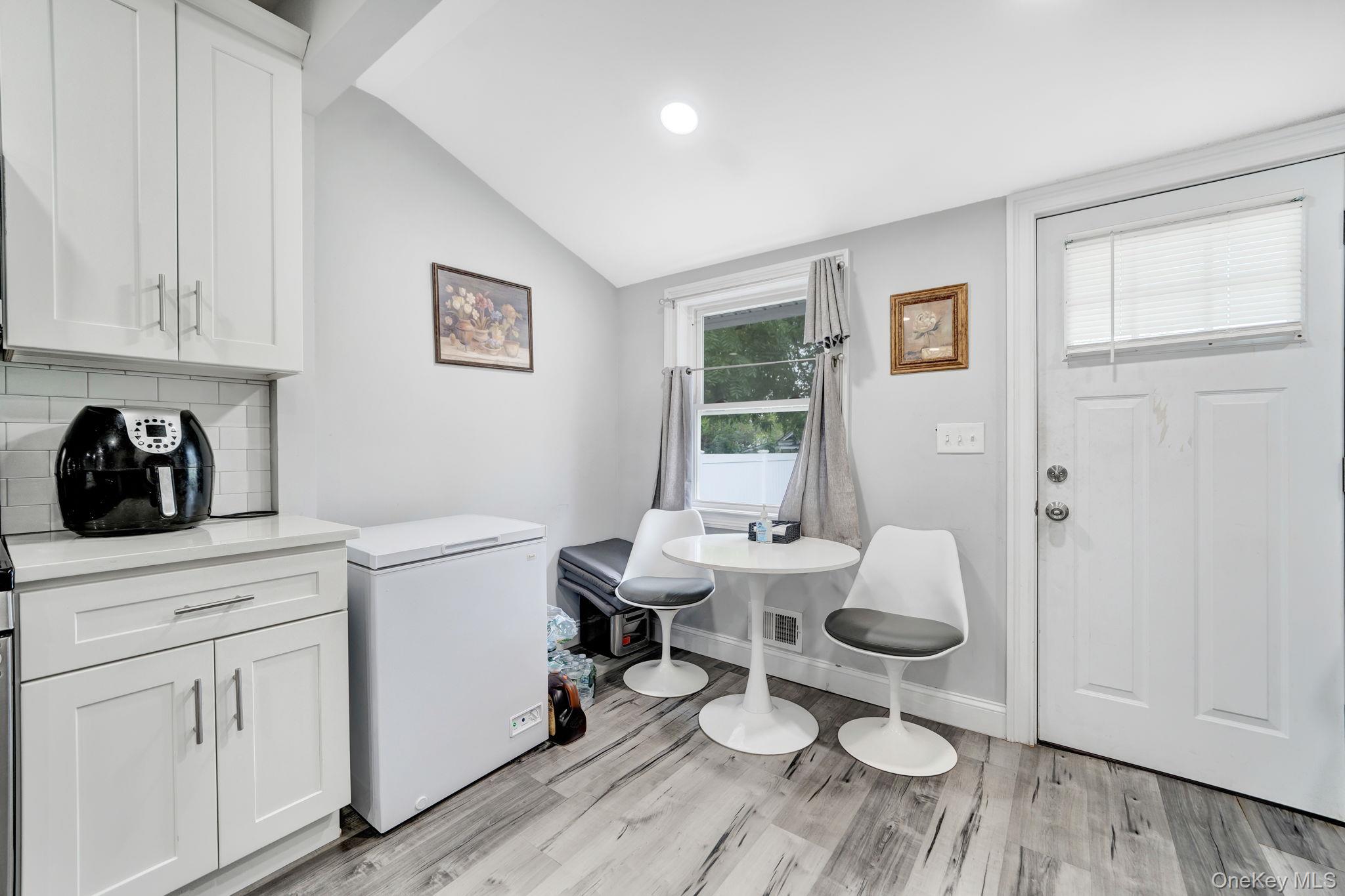 110 N Park Avenue Property Photo 16