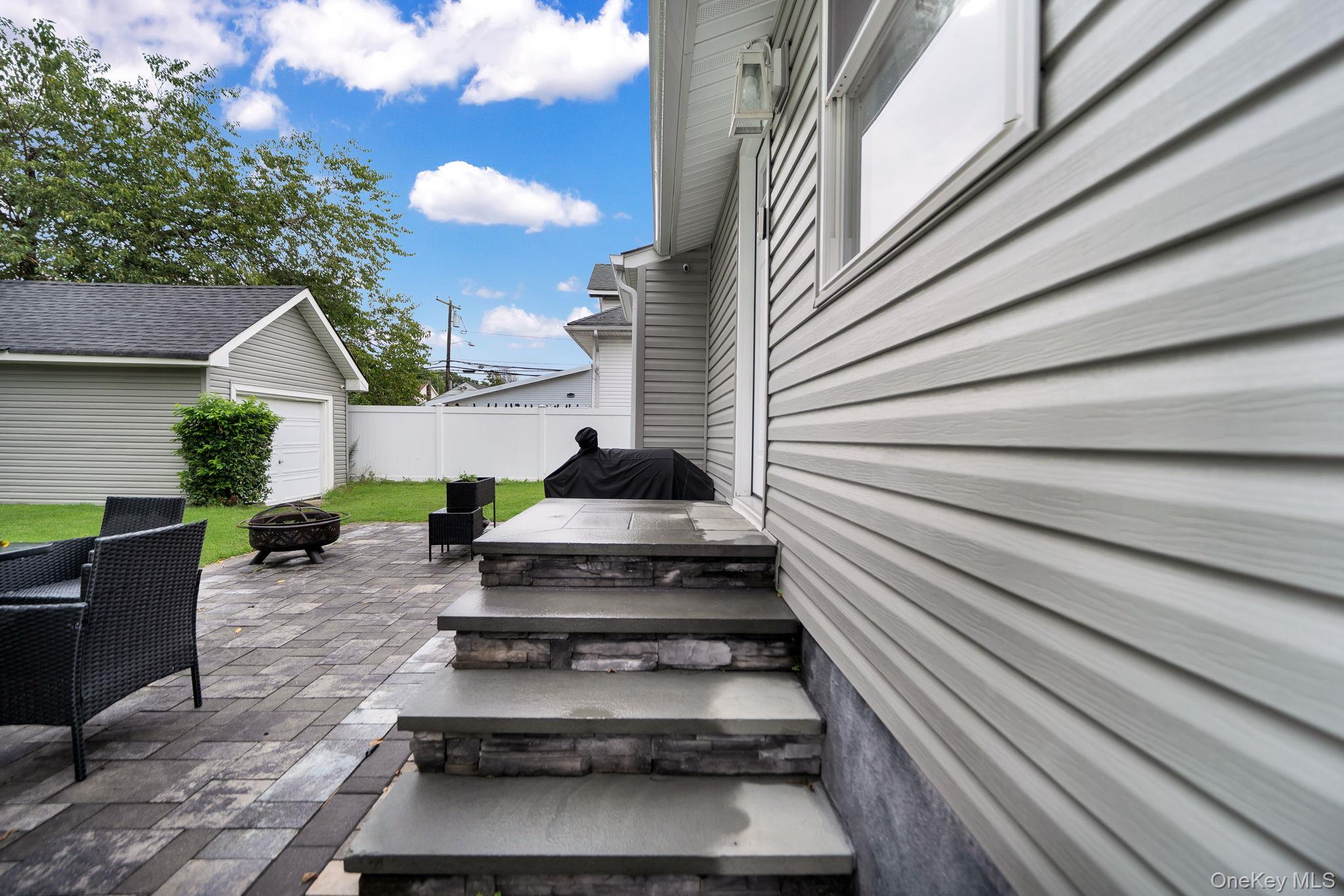 110 N Park Avenue Property Photo 31