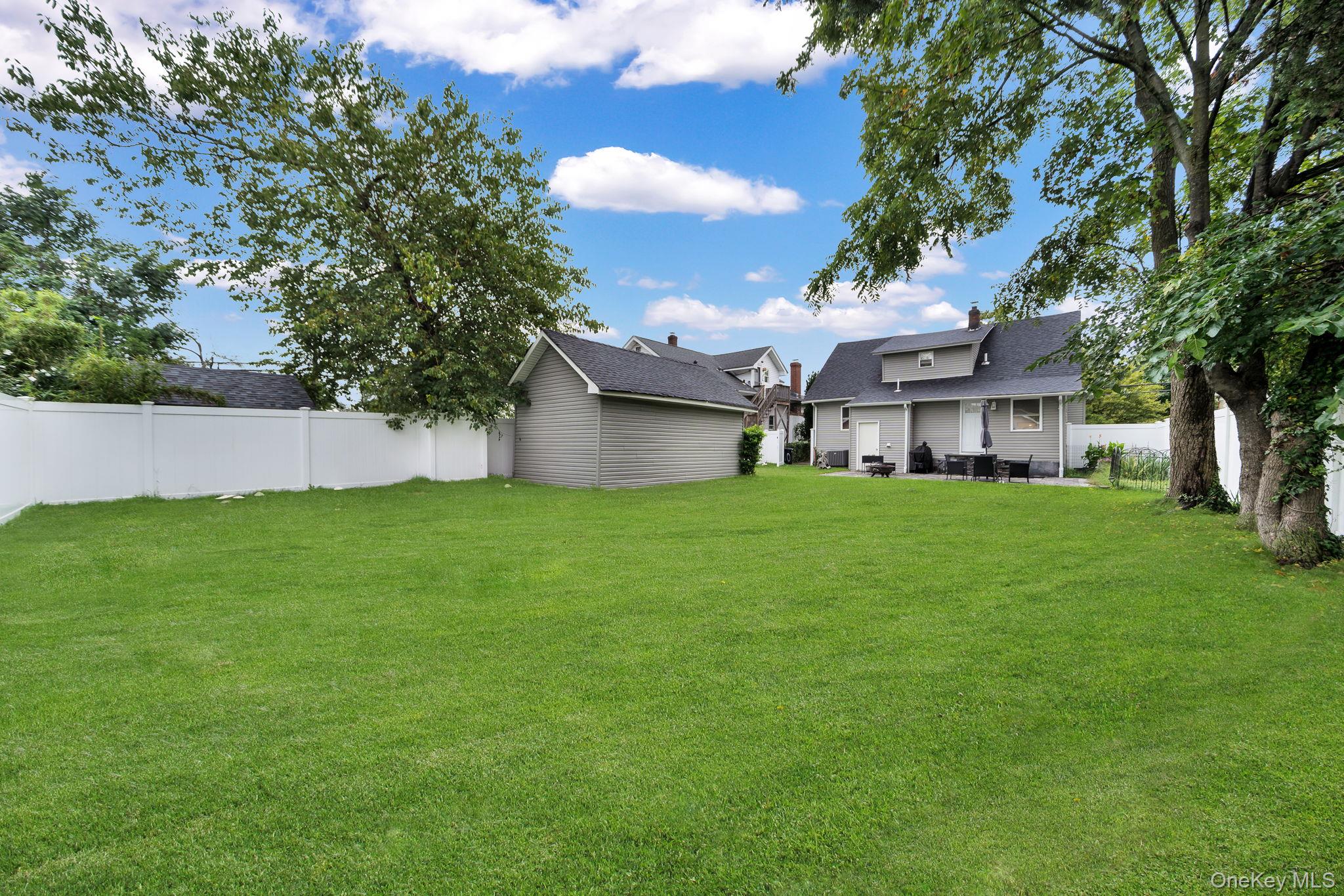 110 N Park Avenue Property Photo 33