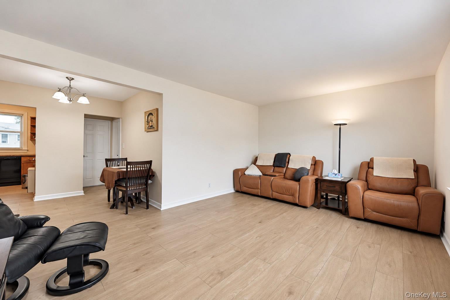 15 Winchester Avenue 2b Property Photo 6