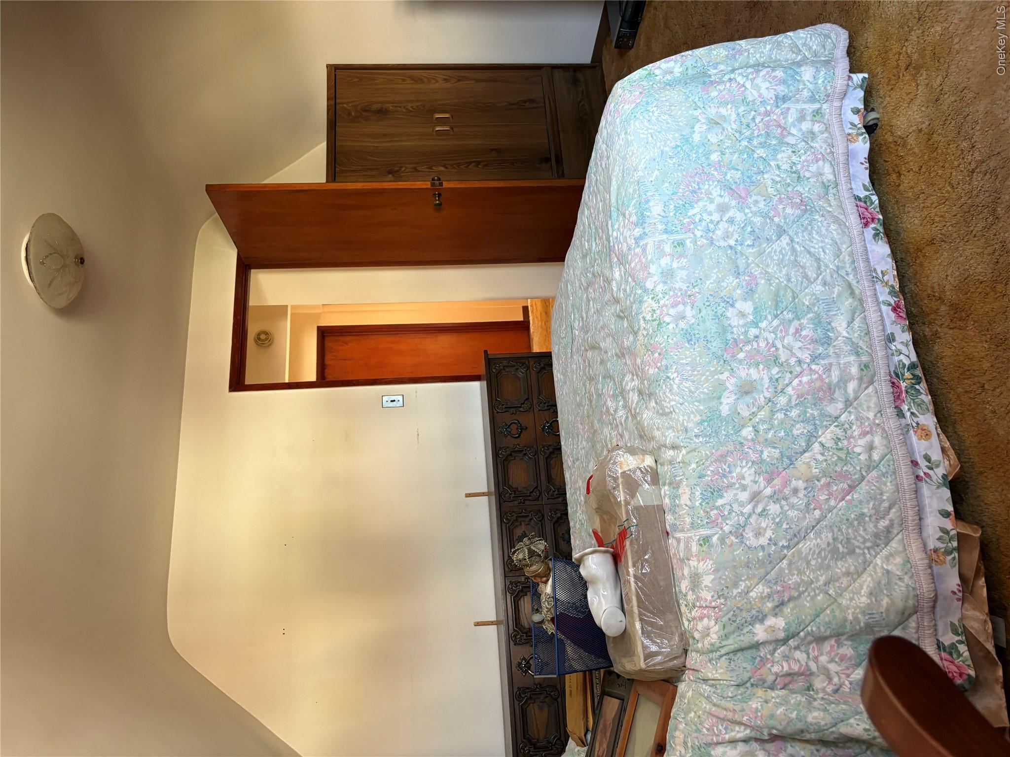22 E Maple Street 2 Property Photo 6