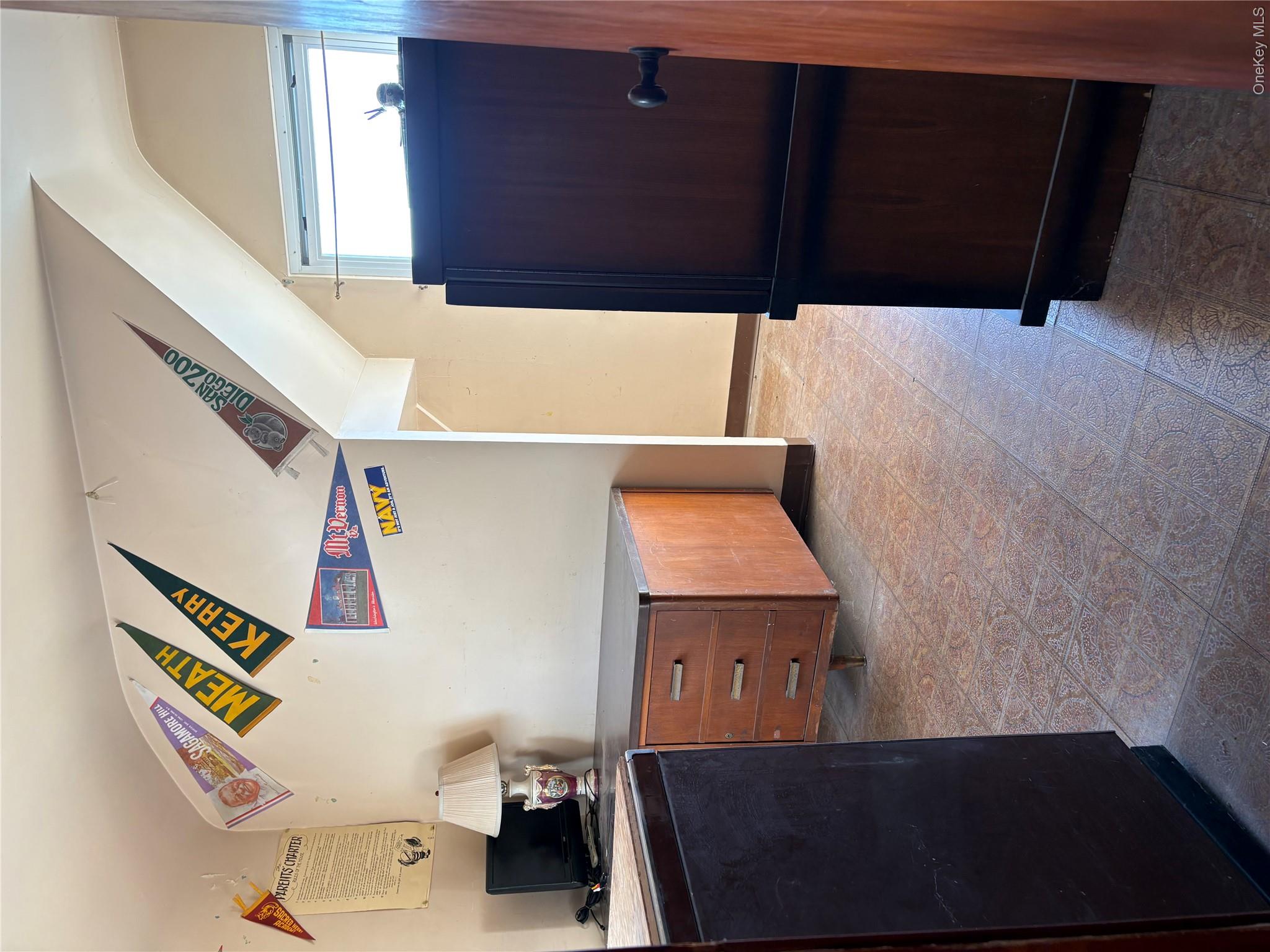 22 E Maple Street 2 Property Photo 9