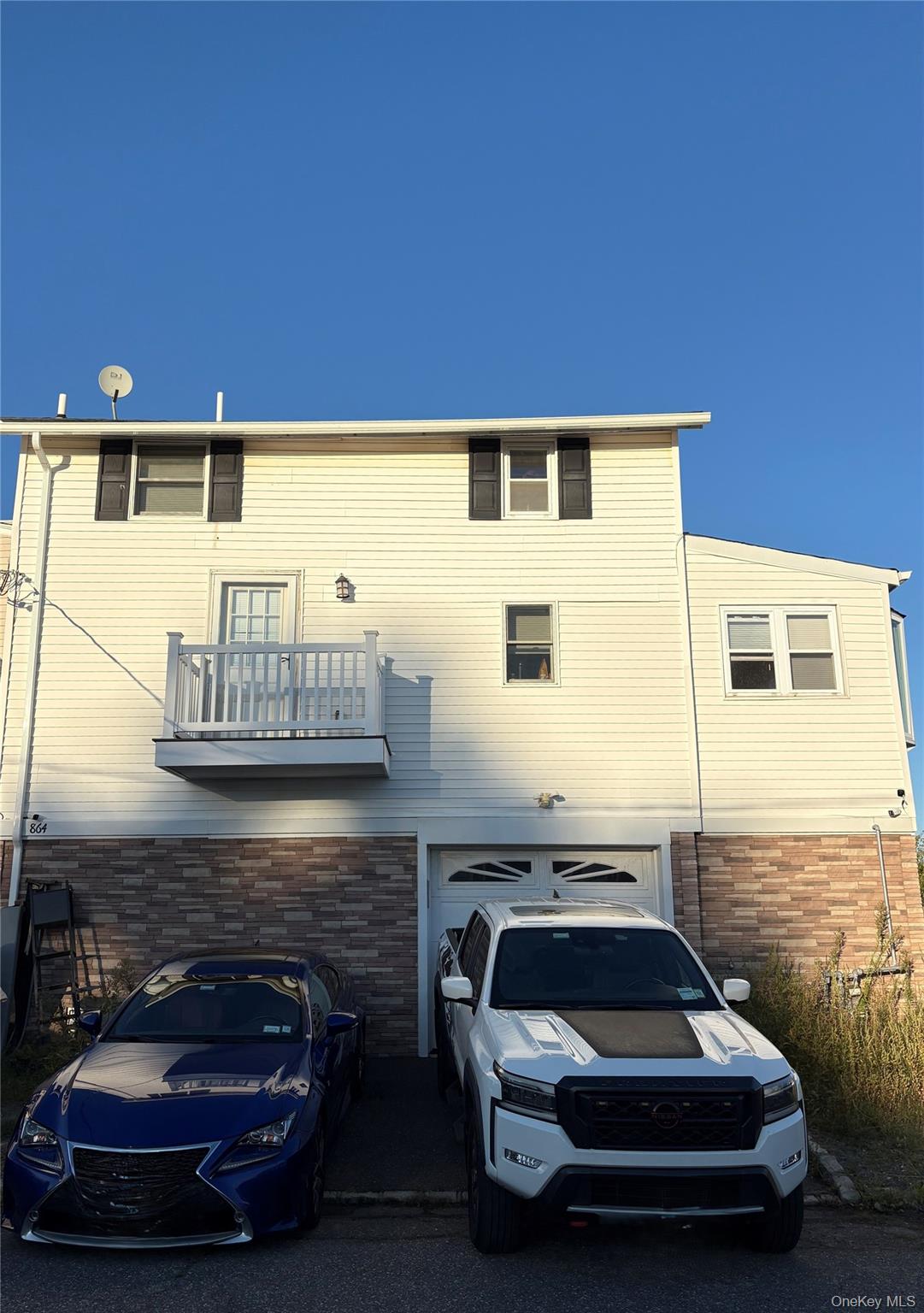 864 Walnut Street Property Photo 1