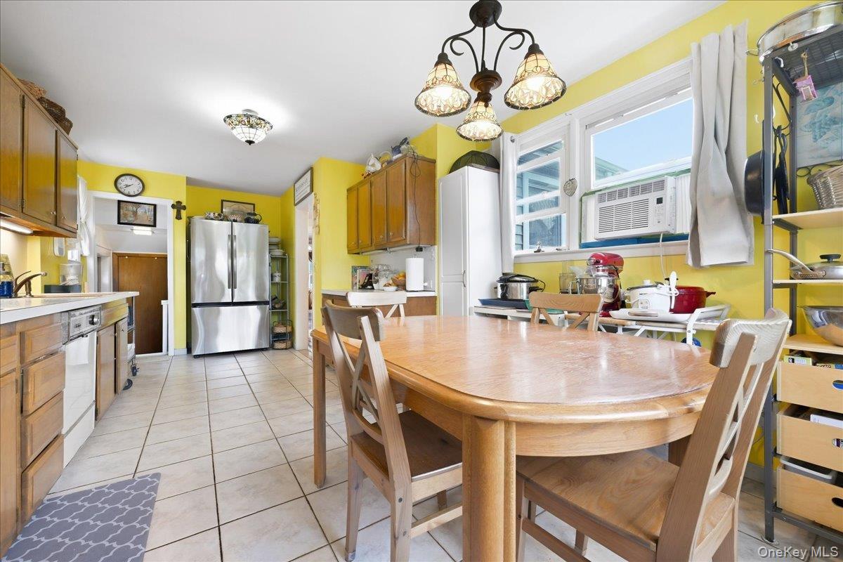 56 Elmwood Street Property Photo 15