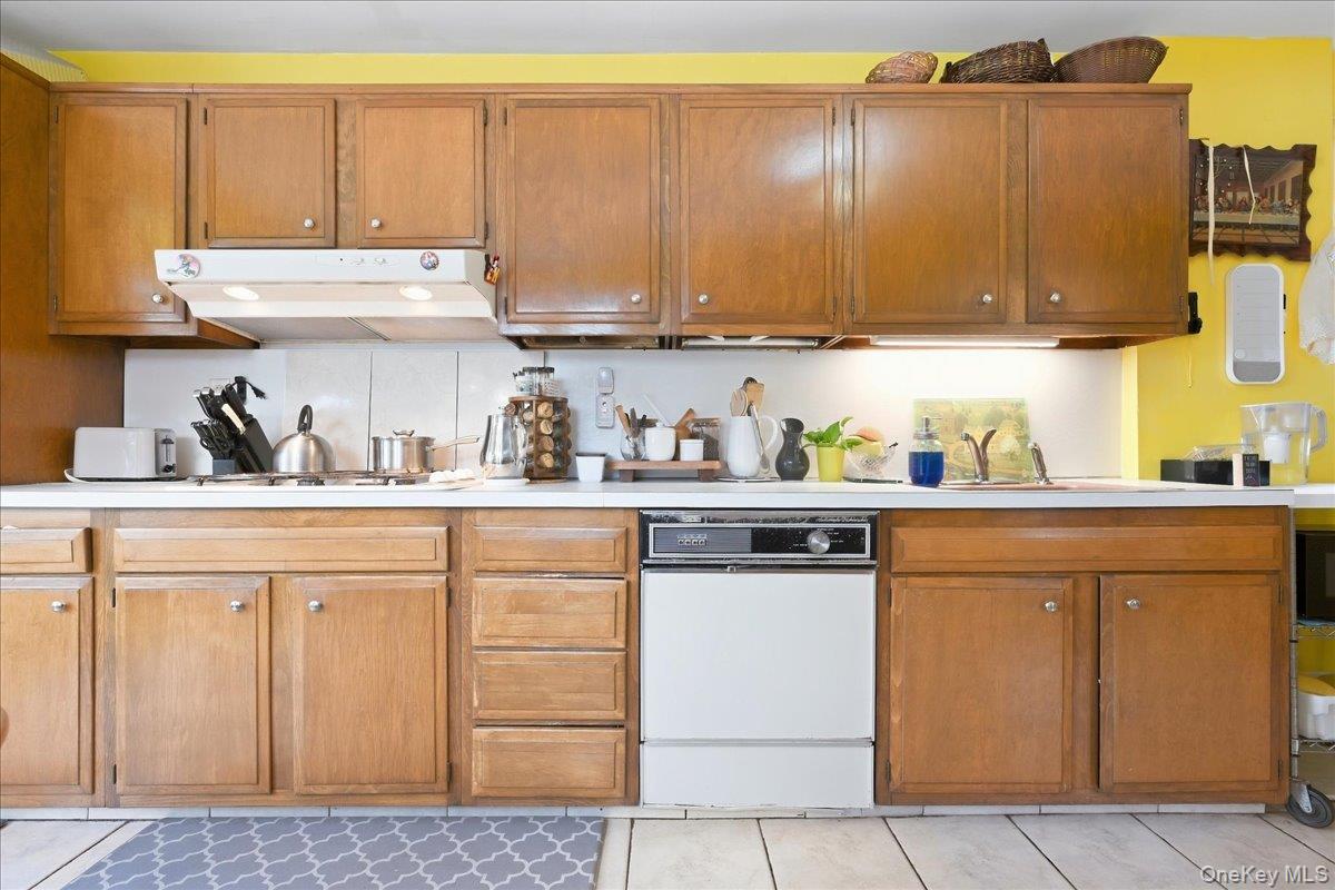 56 Elmwood Street Property Photo 16
