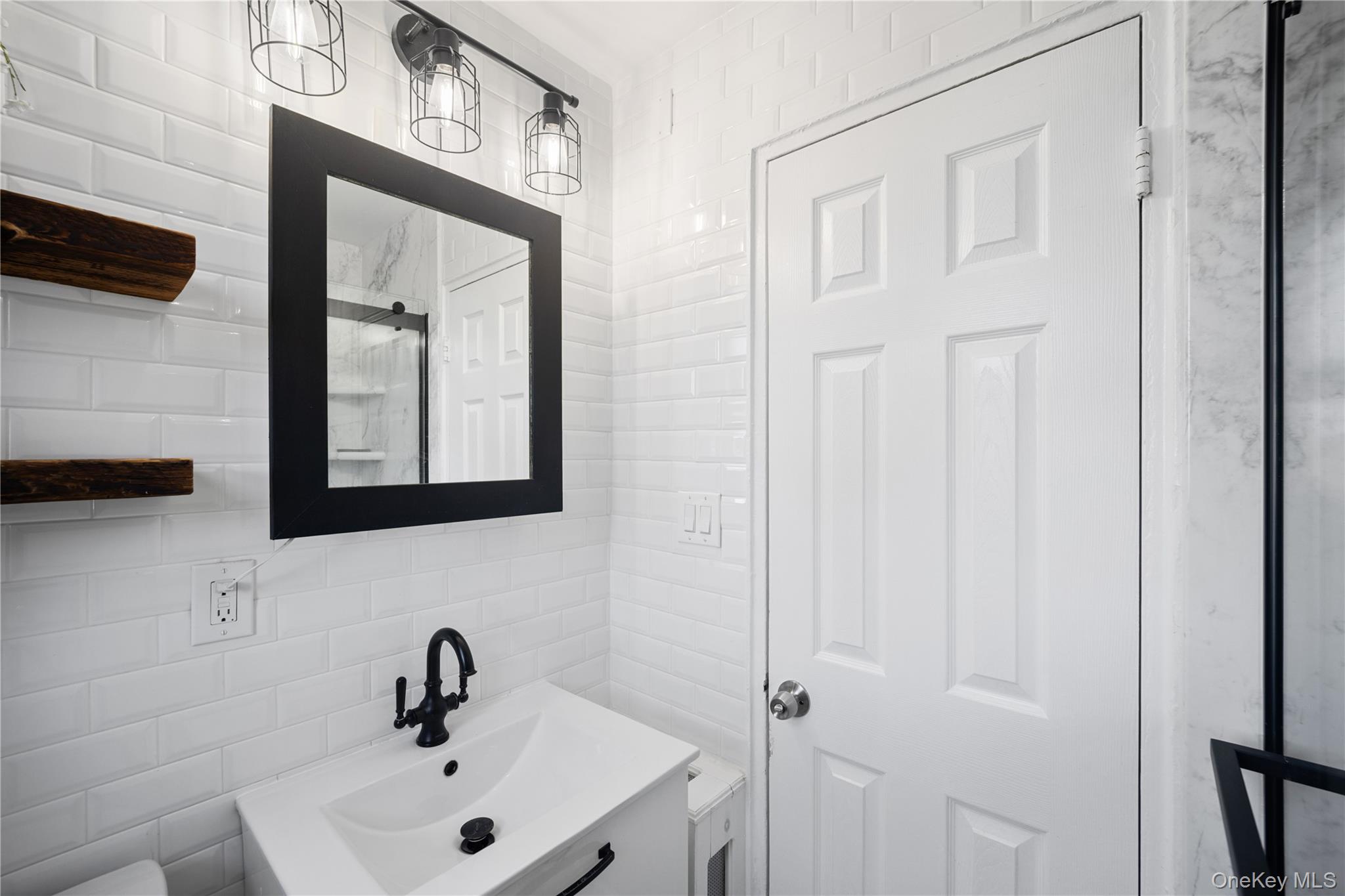 247-48 77th Crescent Lower Property Photo 17