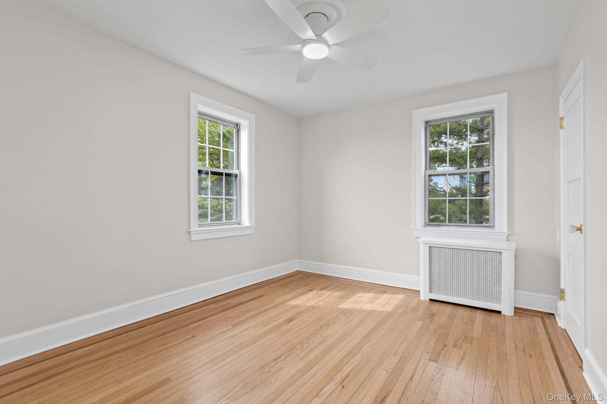 208 Centre Ave 4-b Property Photo 11