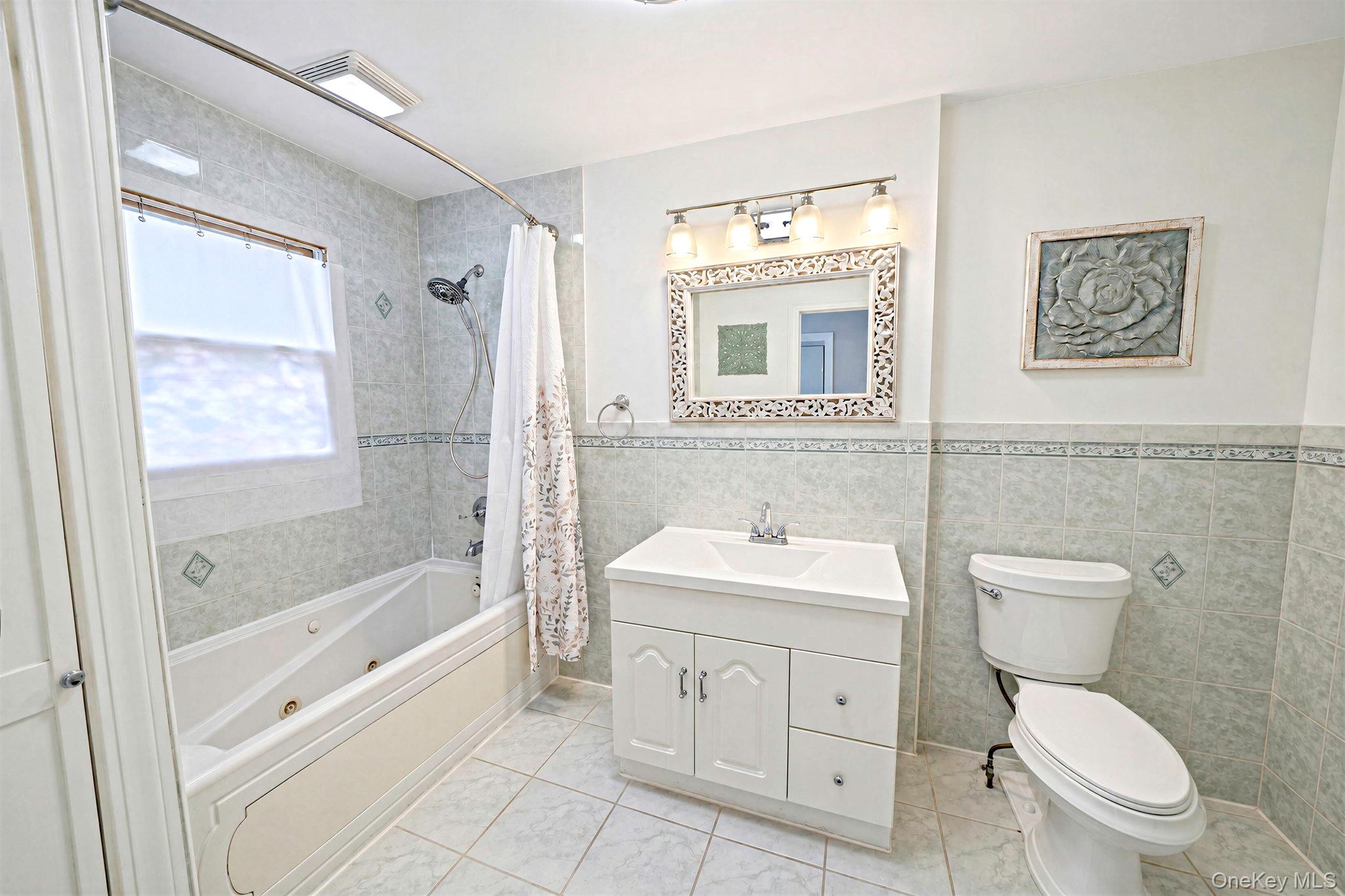 525 Secatogue Avenue Property Photo 18