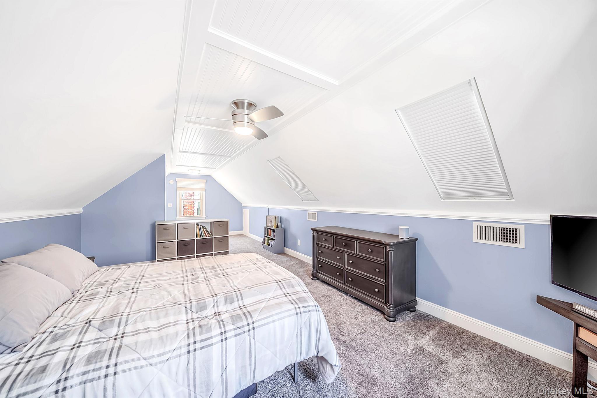 525 Secatogue Avenue Property Photo 21