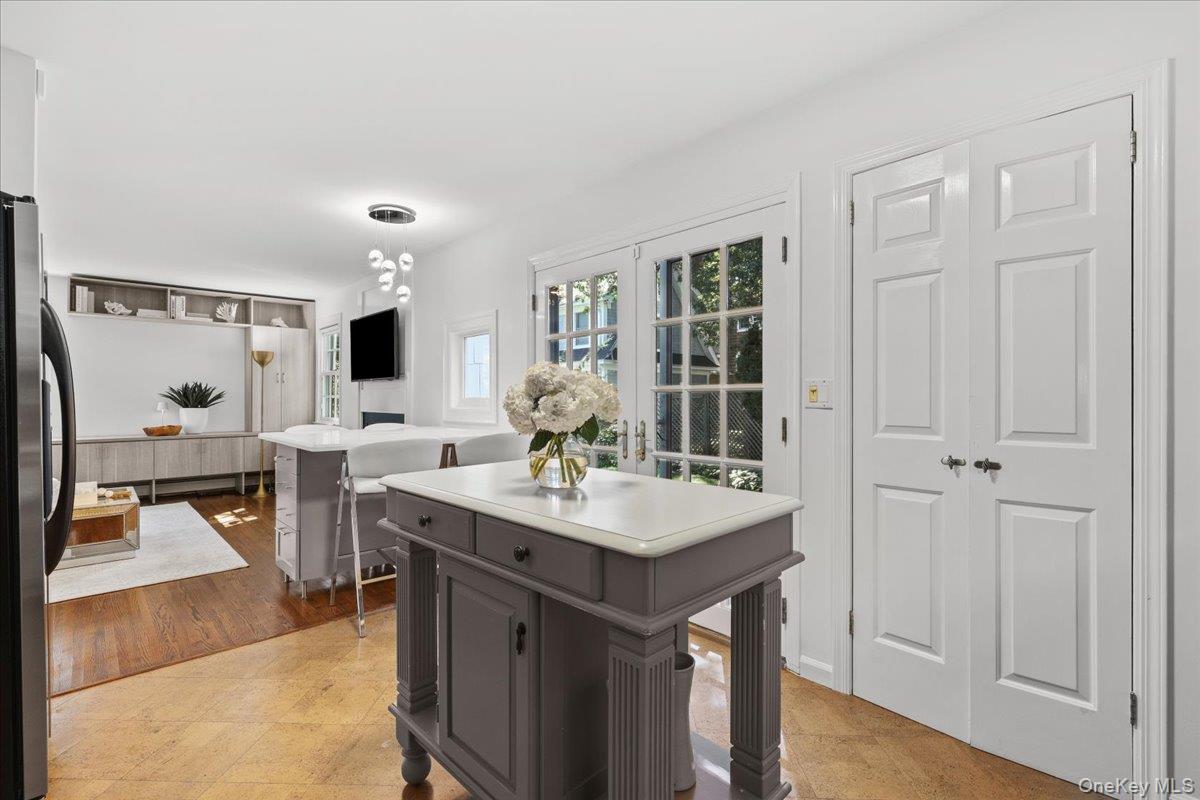 9 Oakwood Avenue Property Photo 11