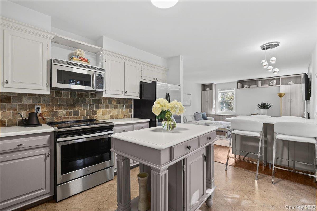 9 Oakwood Avenue Property Photo 12