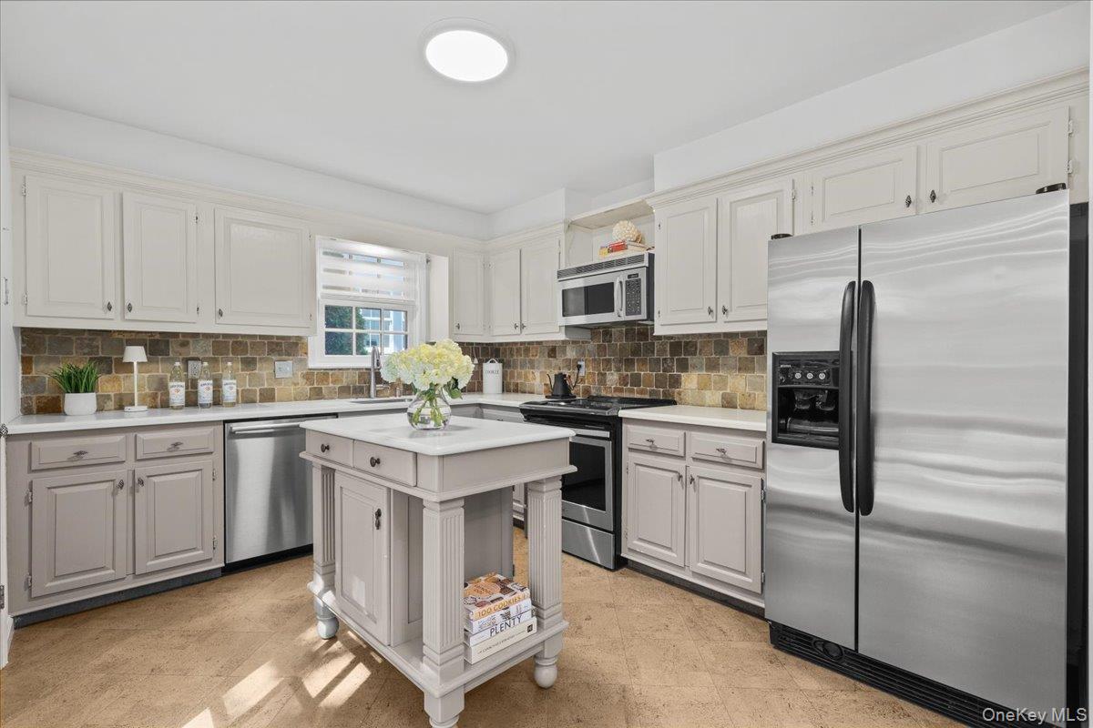 9 Oakwood Avenue Property Photo 13