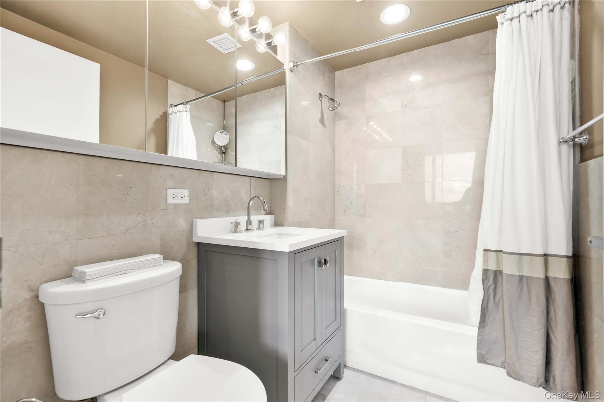 11624 Grosvenor Lane 15a Property Photo 15