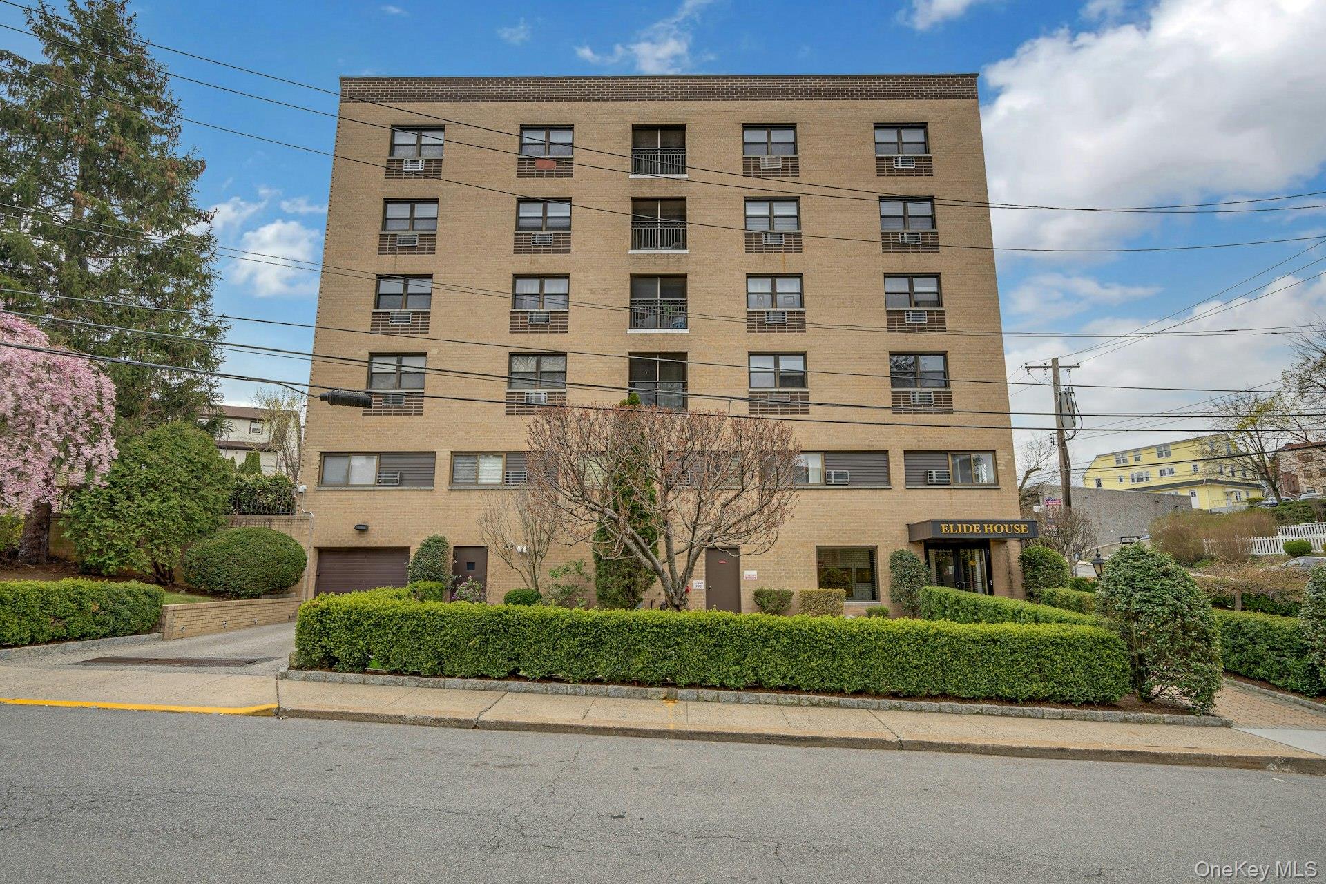 2 Park Avenue 2c Property Photo 1
