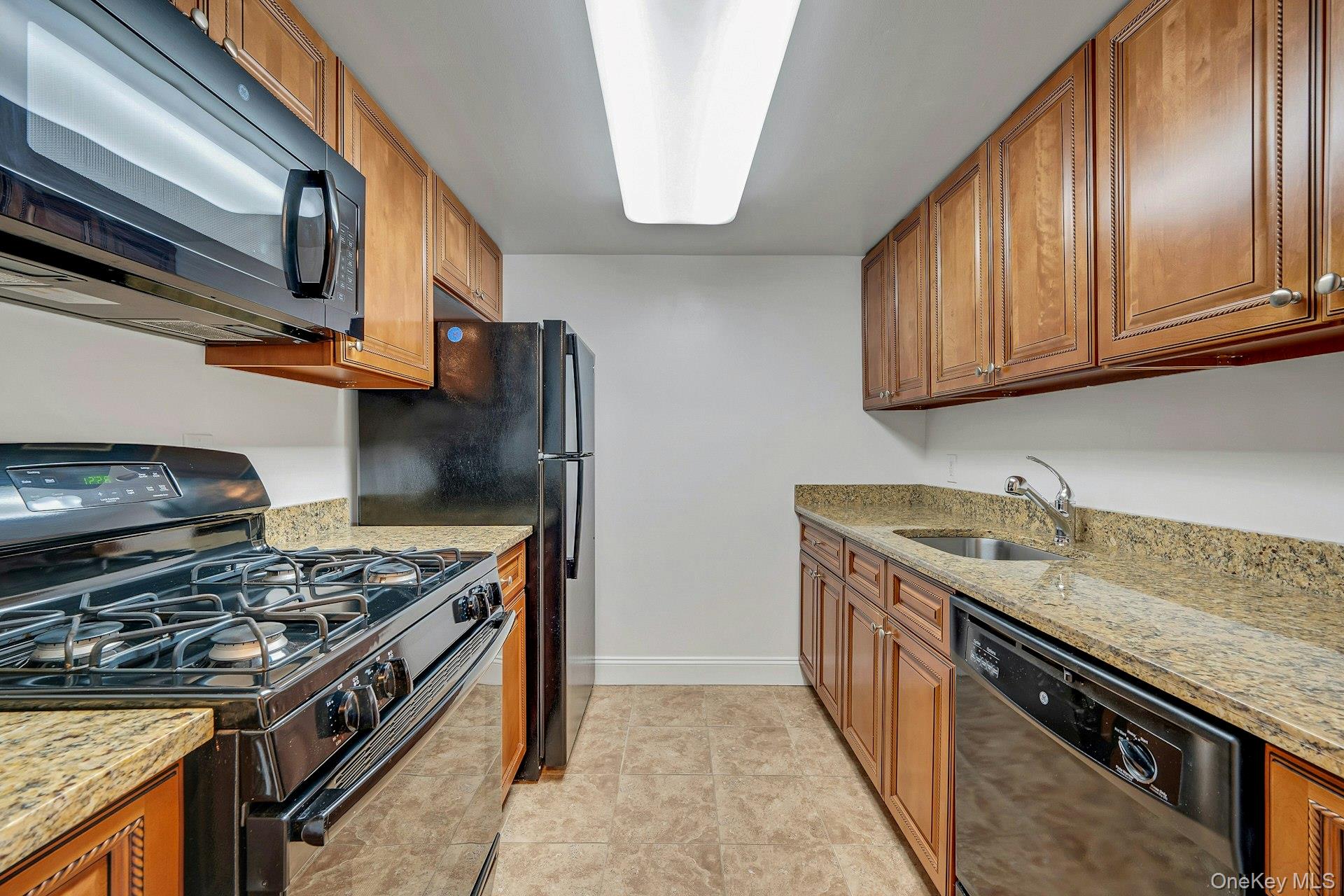 2 Park Avenue 2c Property Photo 5