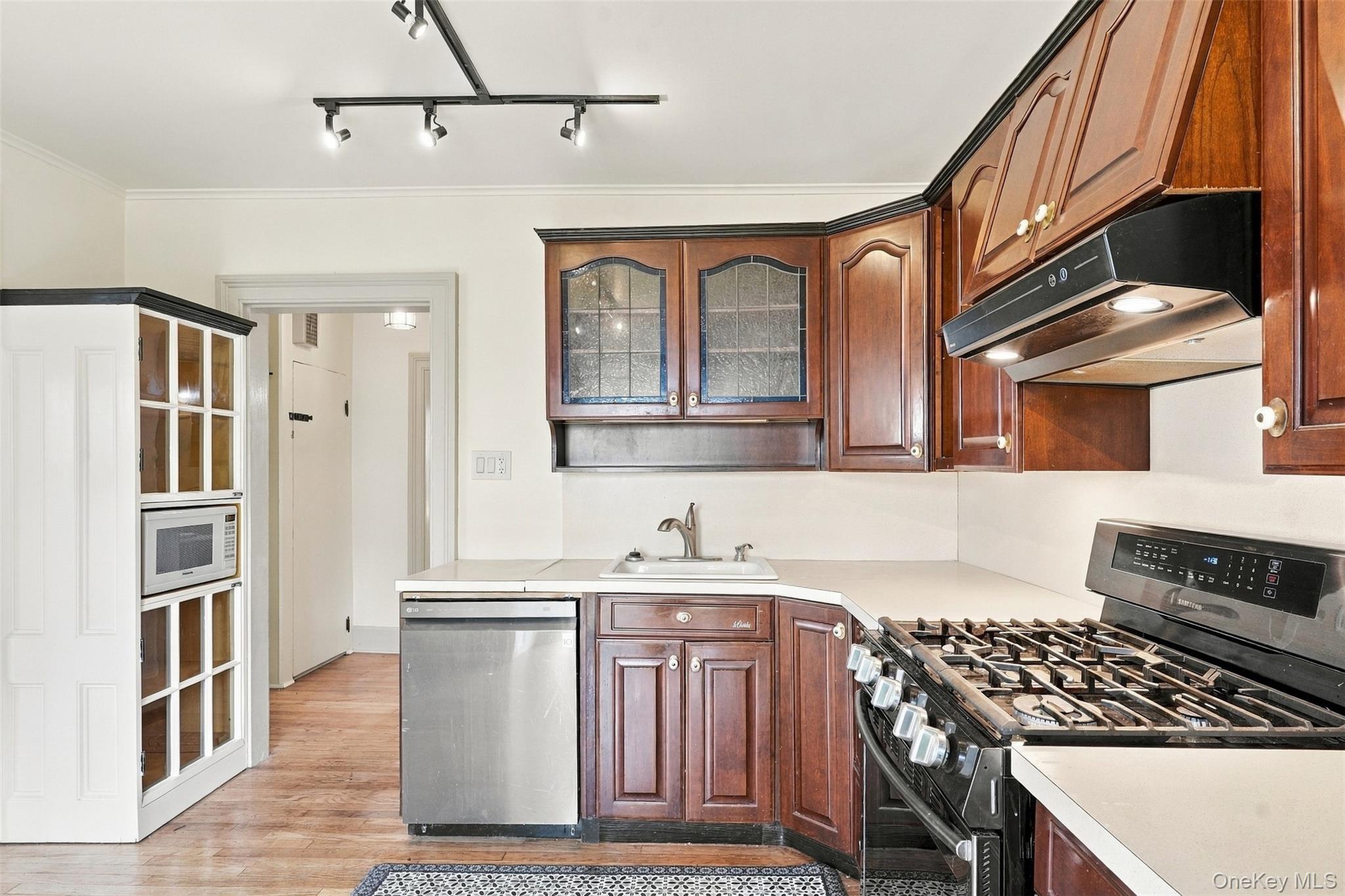 22 Bridge Street Property Photo 8