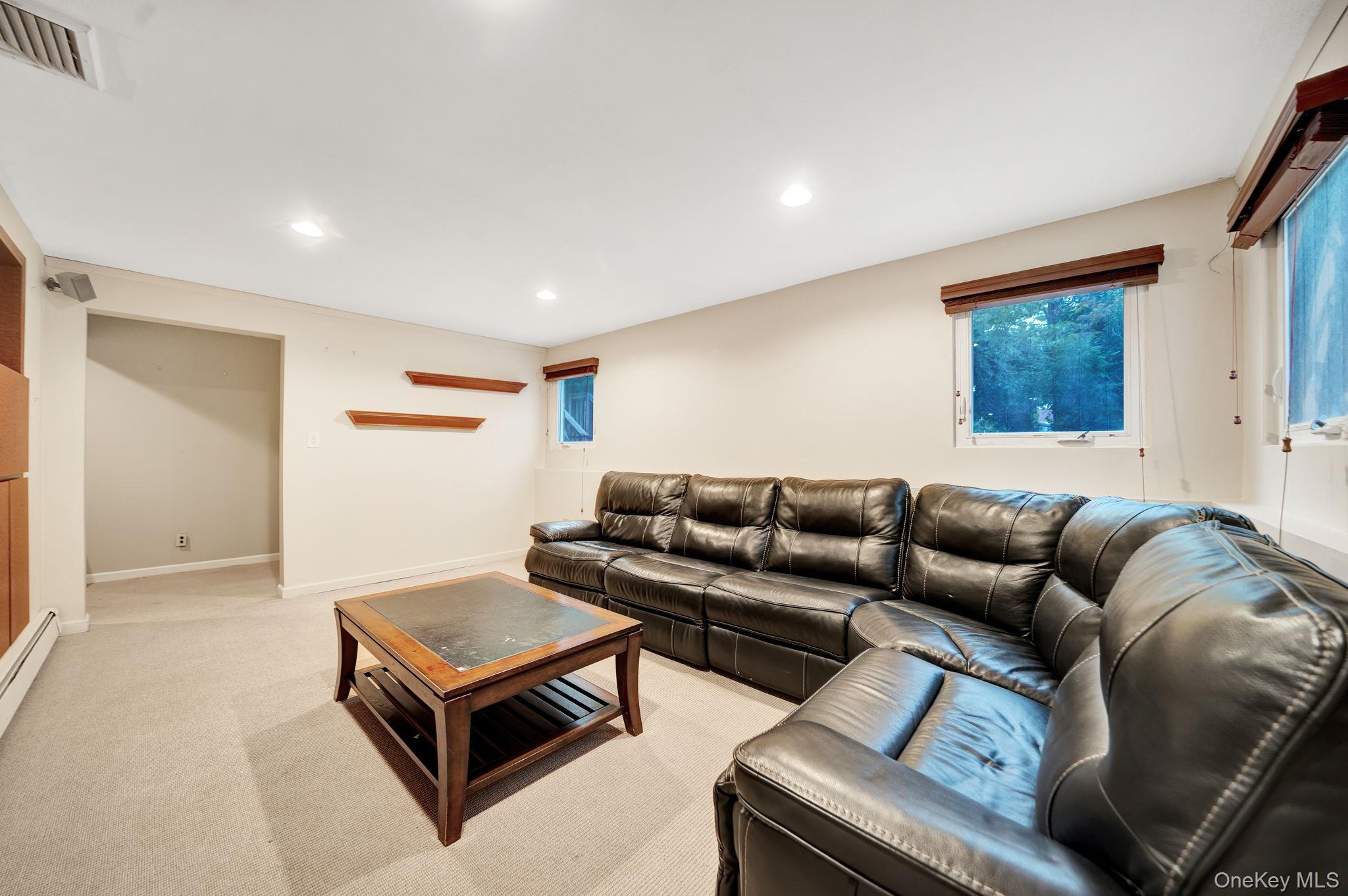 1499 Eric Lane Property Photo 35
