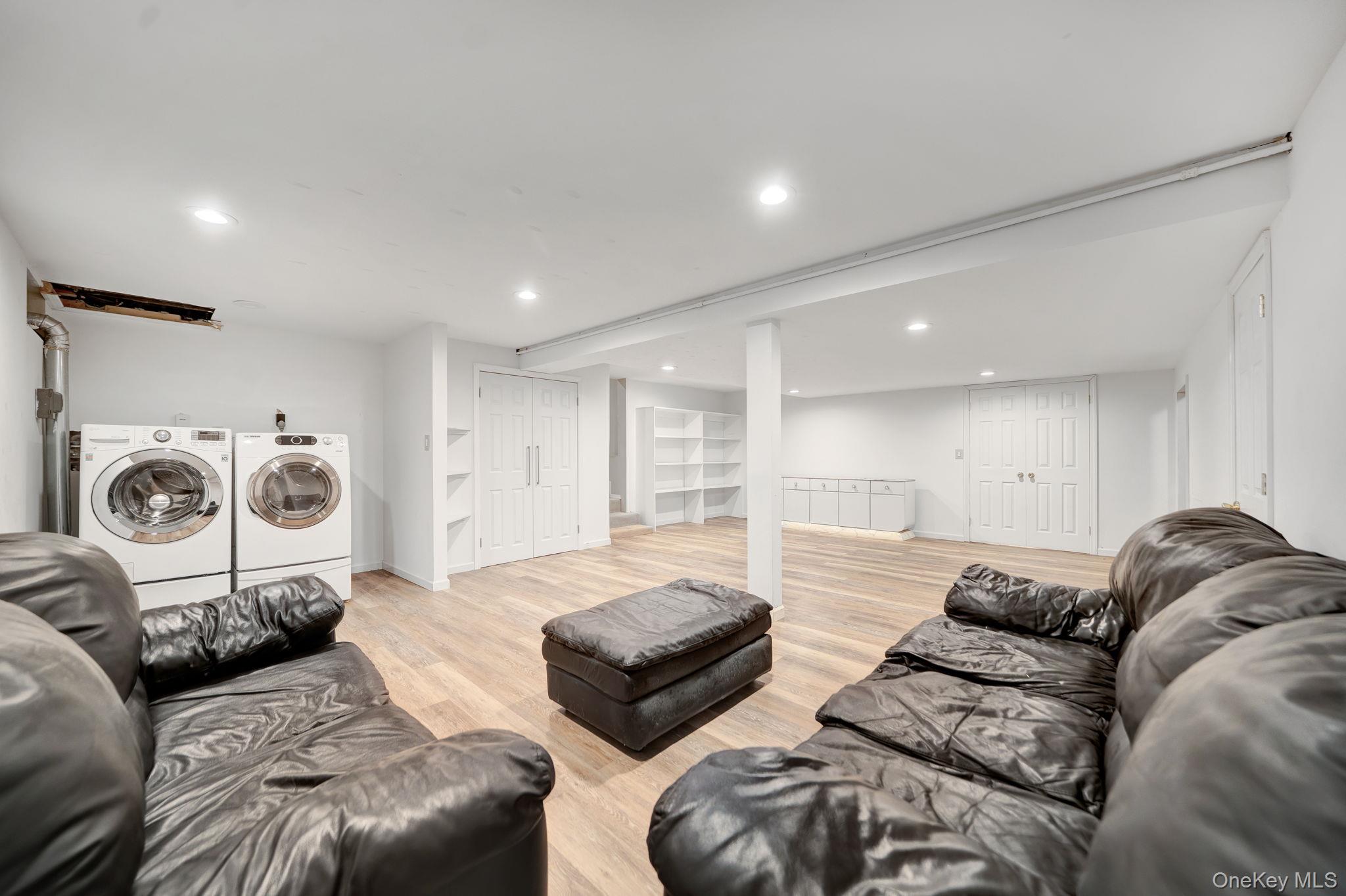 1499 Eric Lane Property Photo 40
