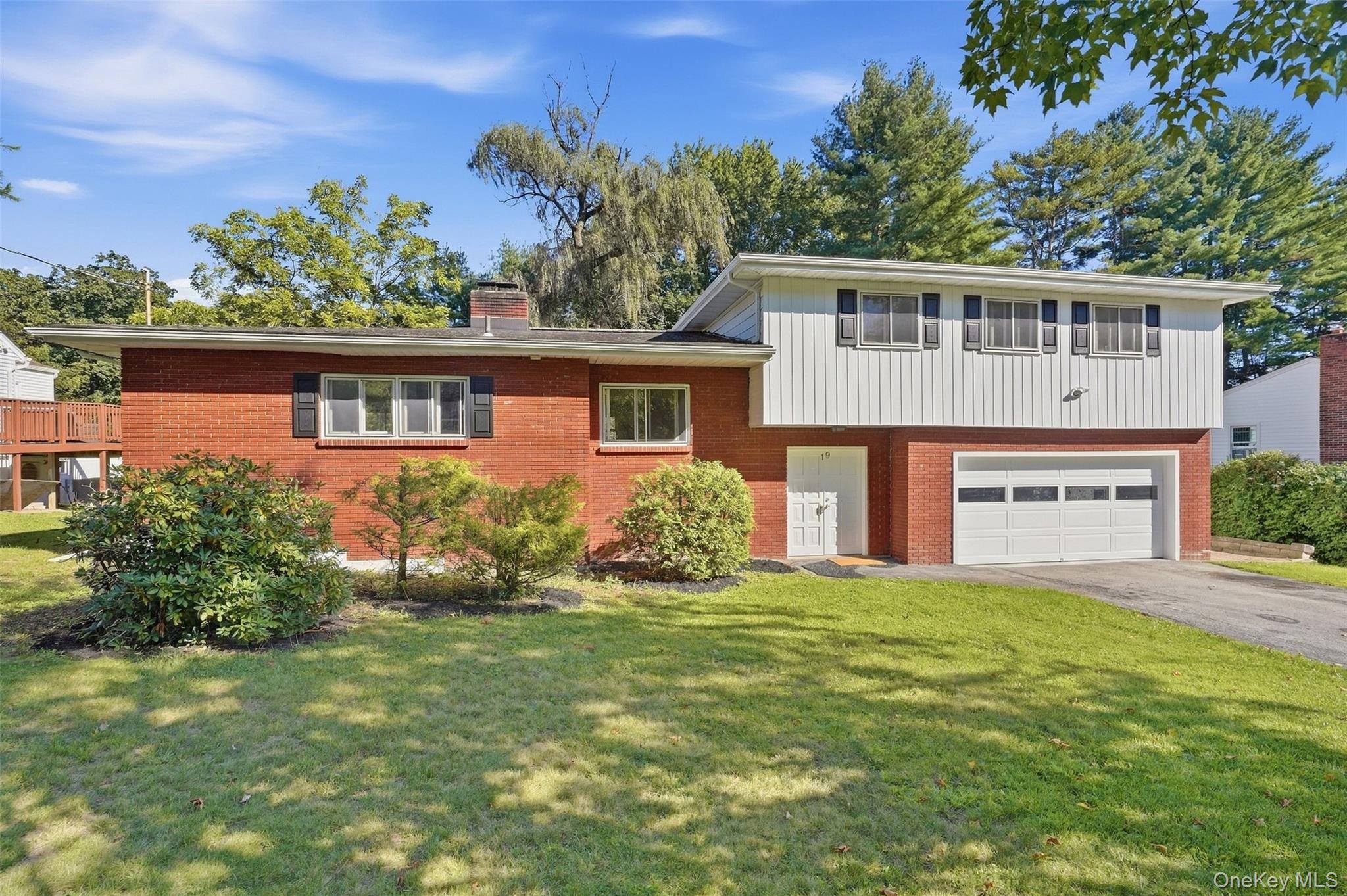 19 Miron Drive Property Photo 1