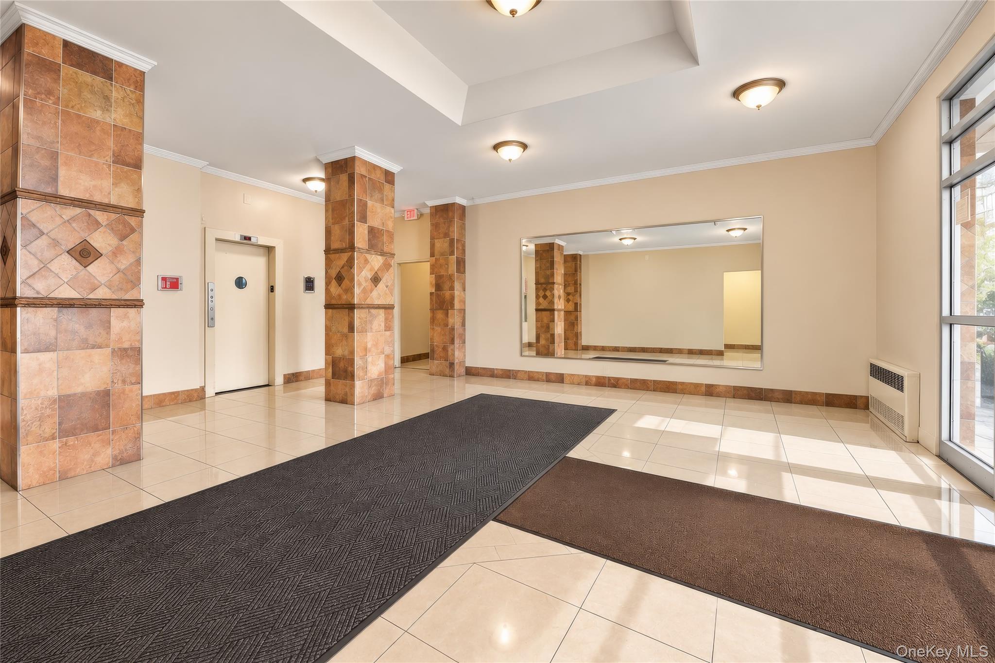 300 N Broadway 4m Property Photo 16