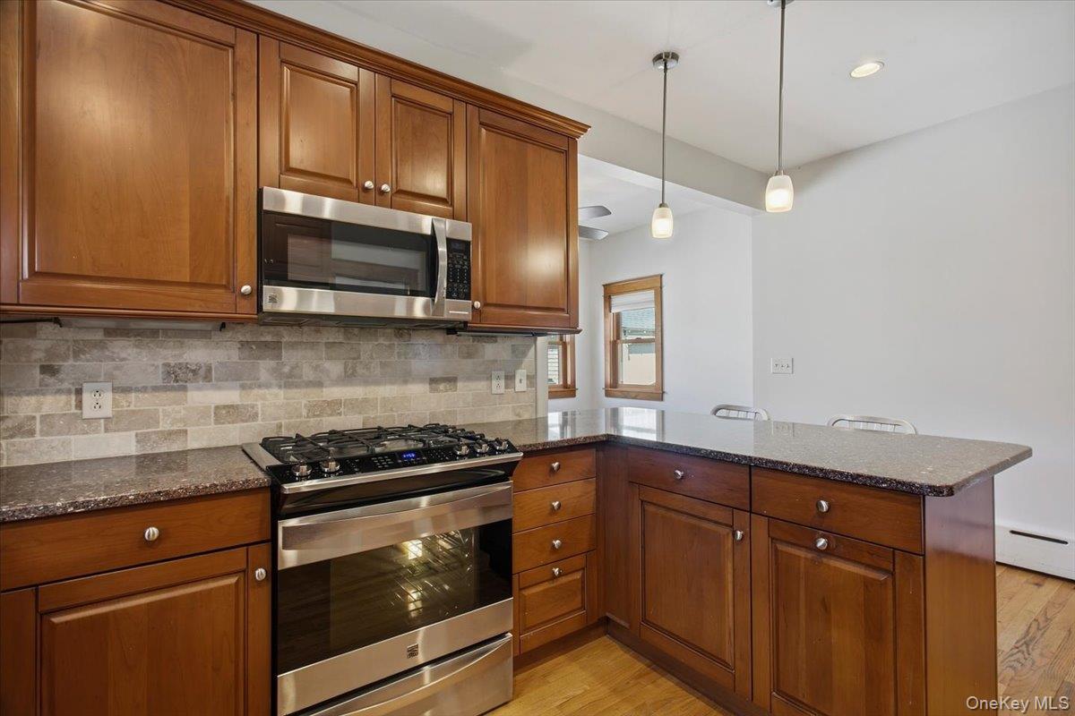 8 E Willow Street Property Photo 5