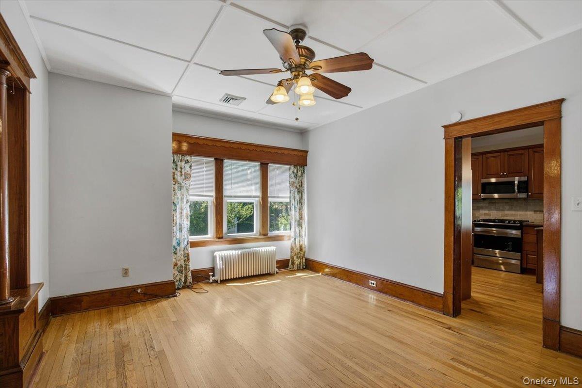 8 E Willow Street Property Photo 15