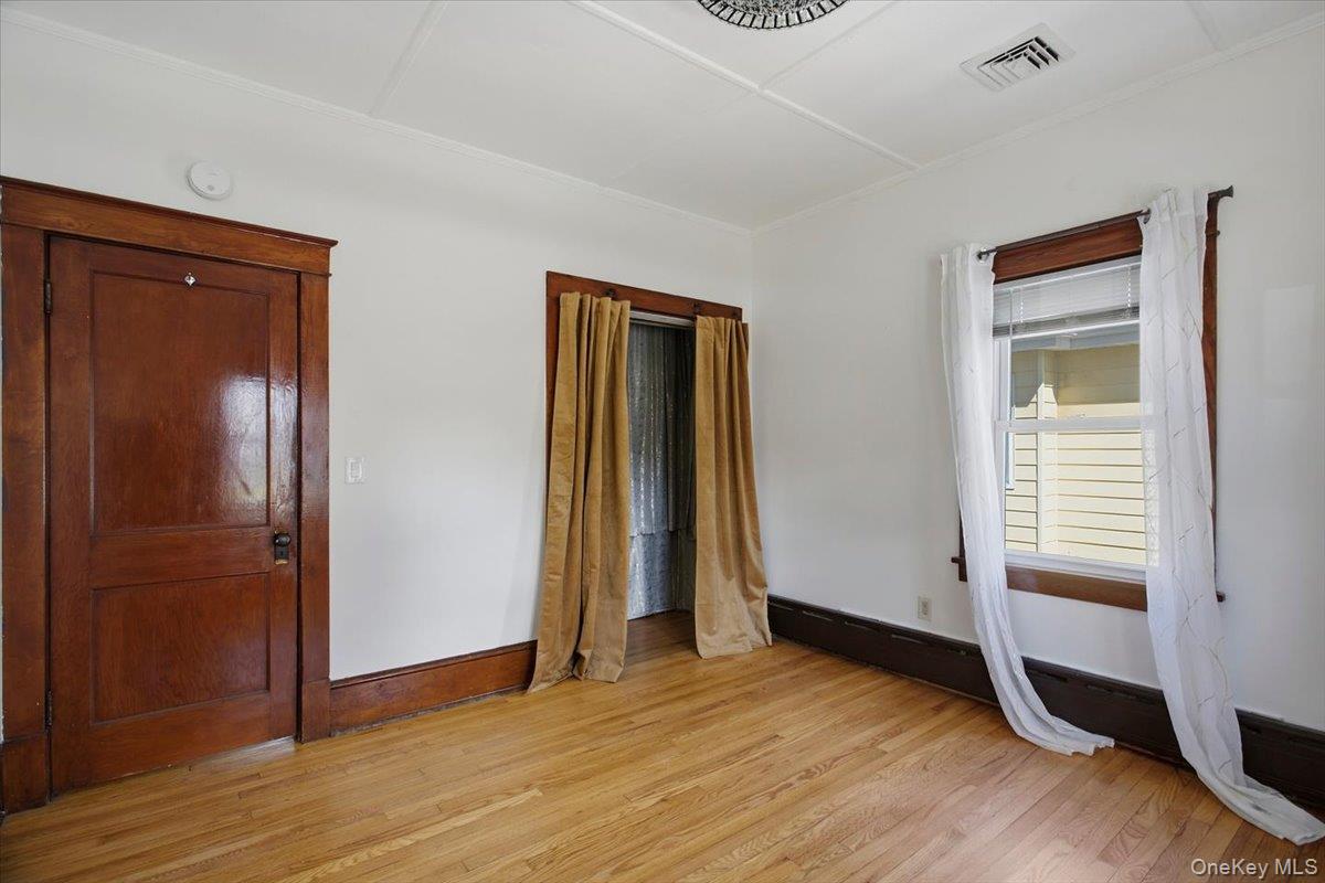 8 E Willow Street Property Photo 22