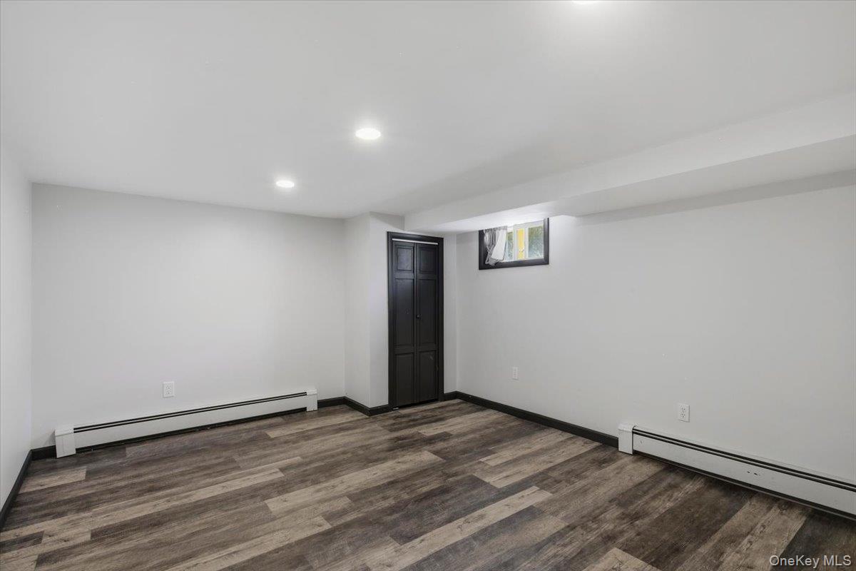 8 E Willow Street Property Photo 28