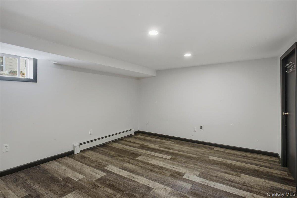 8 E Willow Street Property Photo 29