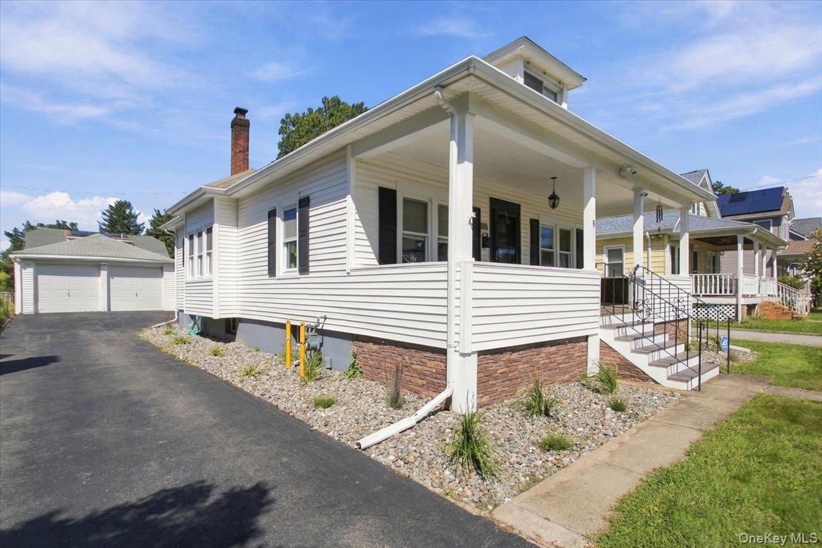 8 E Willow Street Property Photo 35